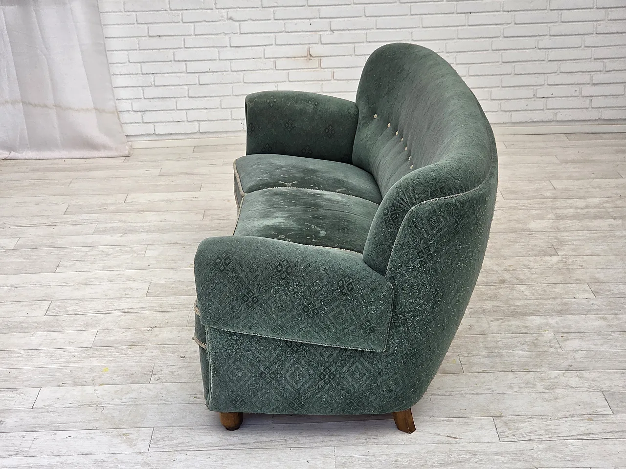 Divano danese a 3 posti verde chiaro, Anni '60 11