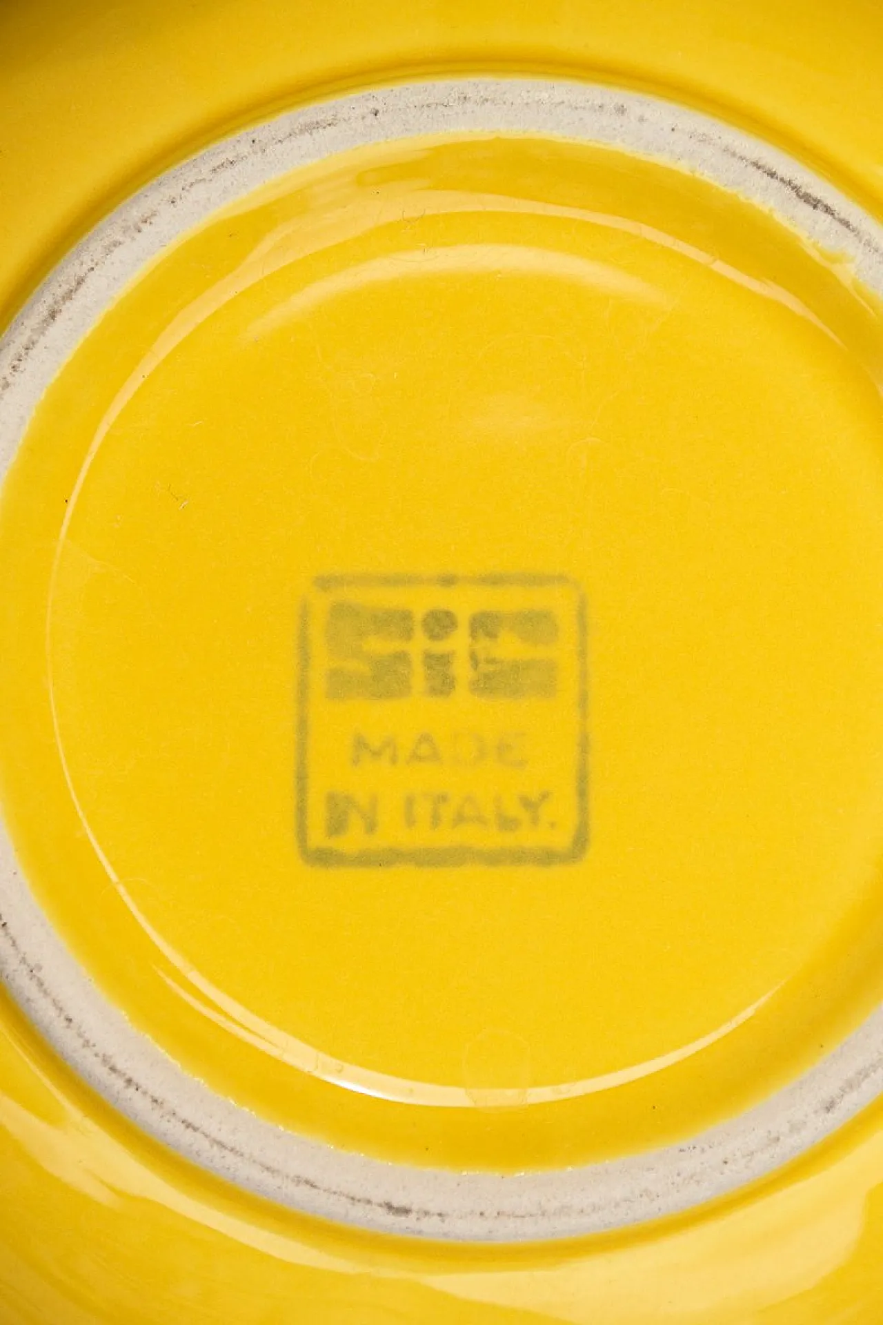 Vasi in ceramica gialla di SIC e vaso viola di SC3 Italia, anni '60 4