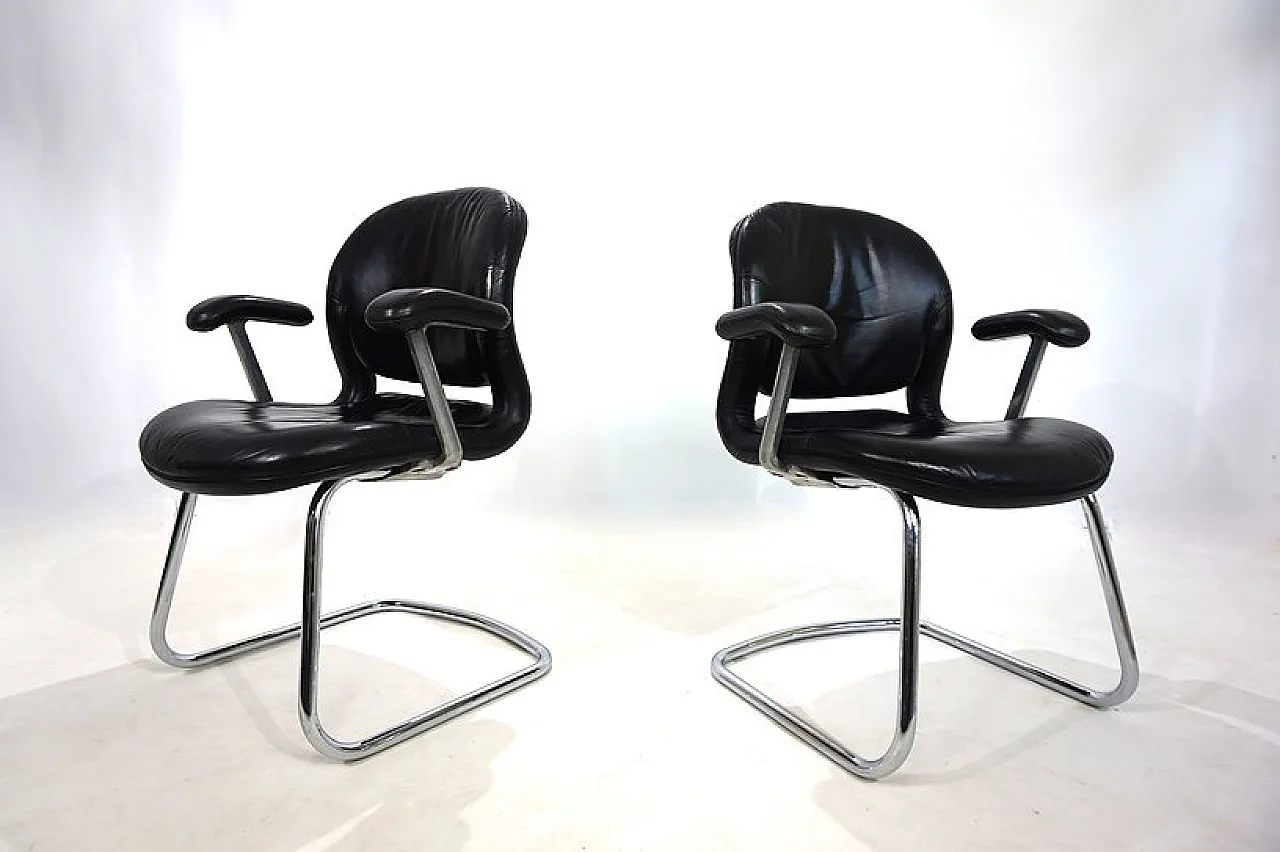 Pair of Herman Miller Equa chairs by B. Stumpf & D. Chadwick, 1920s ...