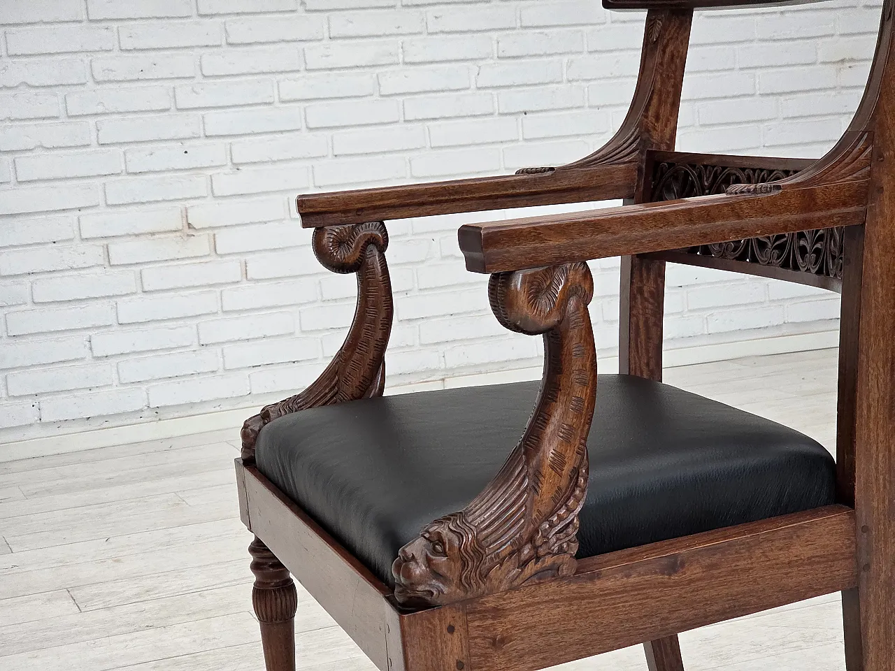 Copiia di poltrone di Georges Jacob teak, 1920-30 18