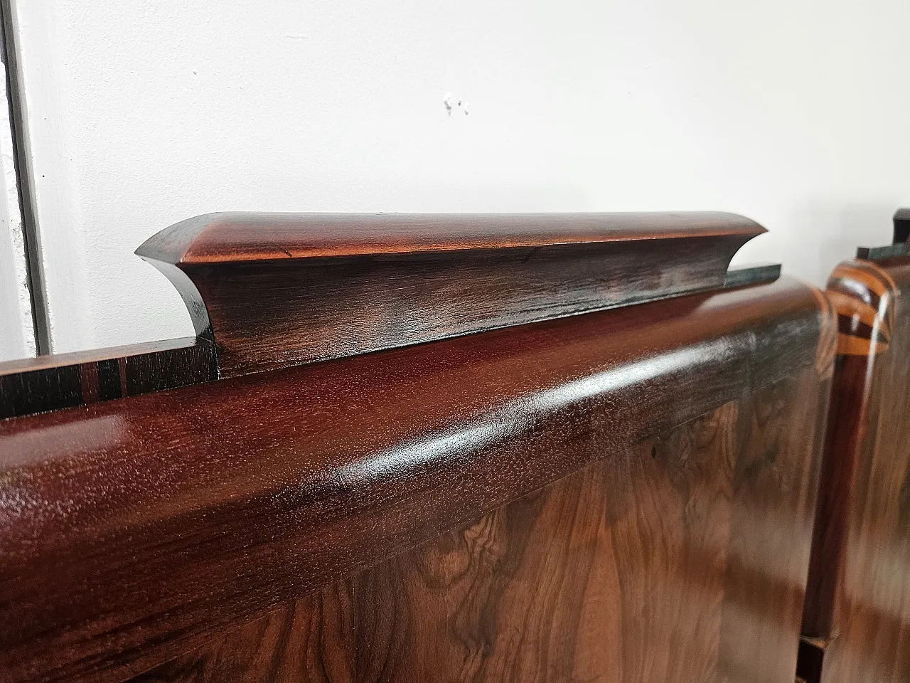 Pair of single beds art deco in mahogany and pink maple 5