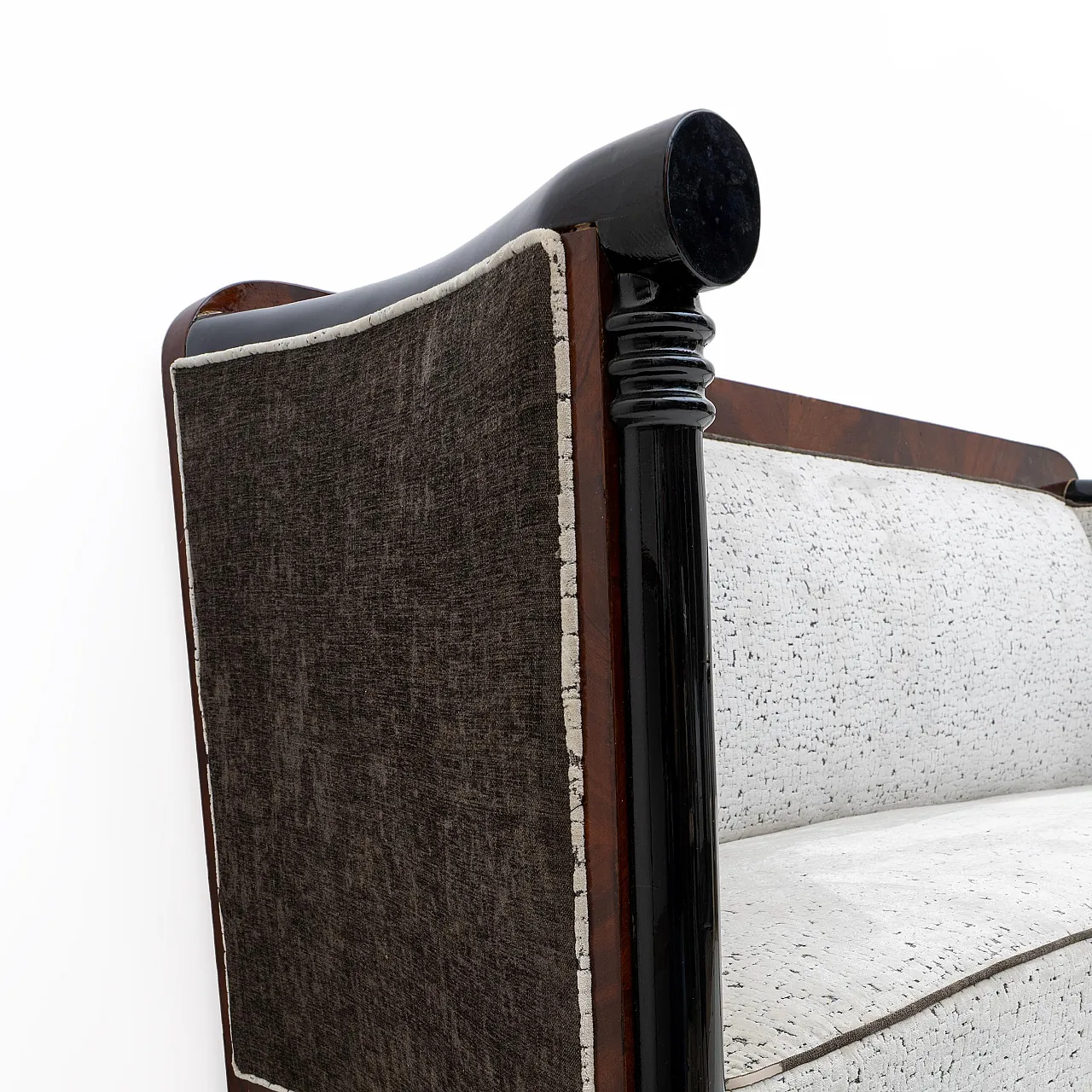 Coppia di poltrone con divano Biedermeier in mogano, '800 7