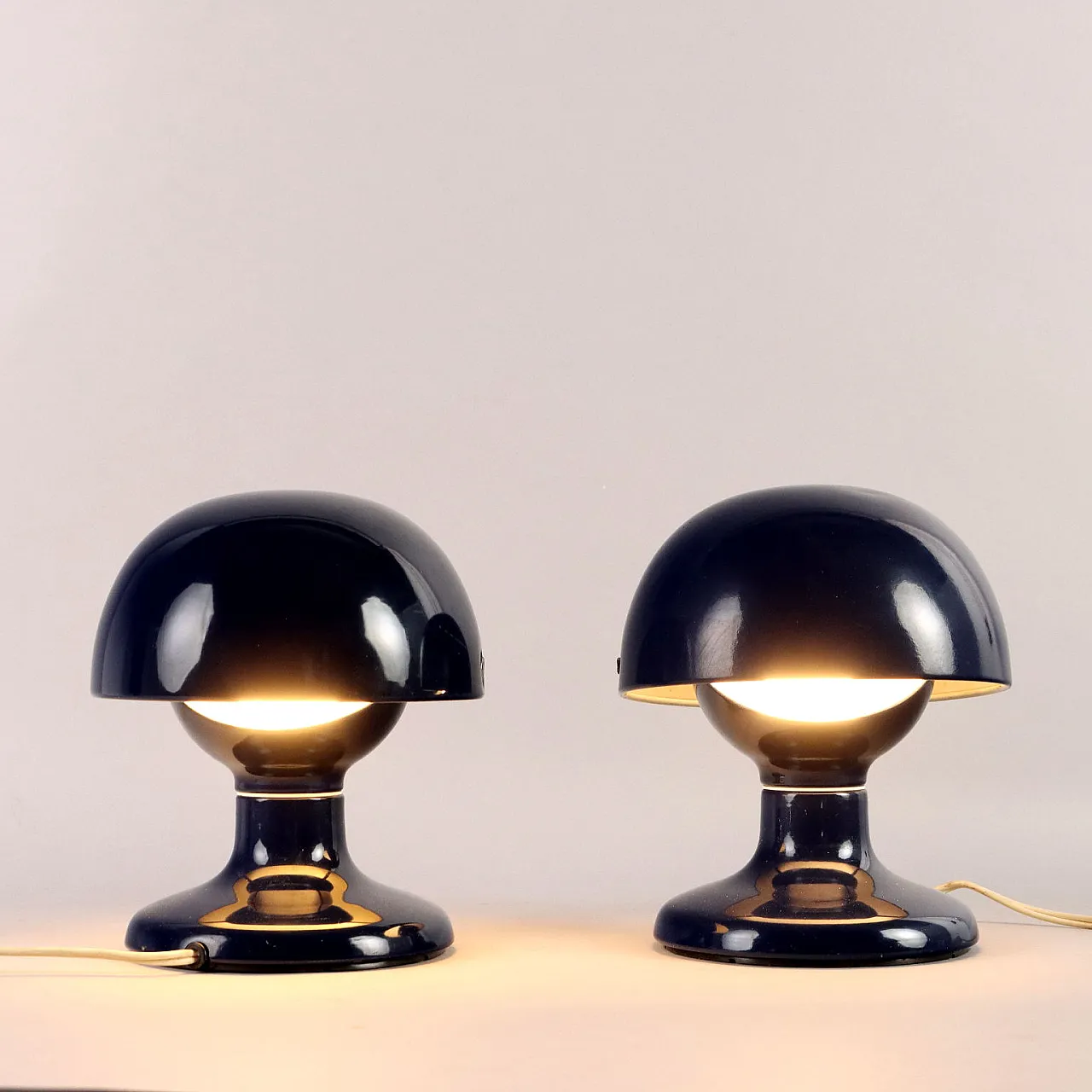 Coppai di lampade da tavolo Jucker 147 di Tobia Scarpa nere, anni '70 1