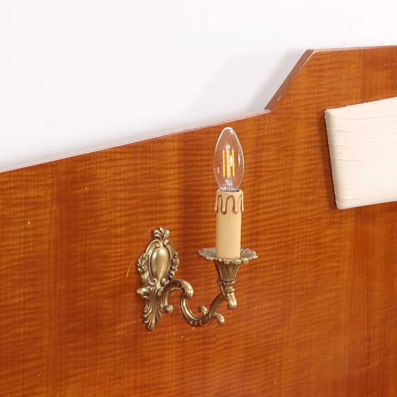 Mahogany double bed with bedside tables, mid-20th century 5