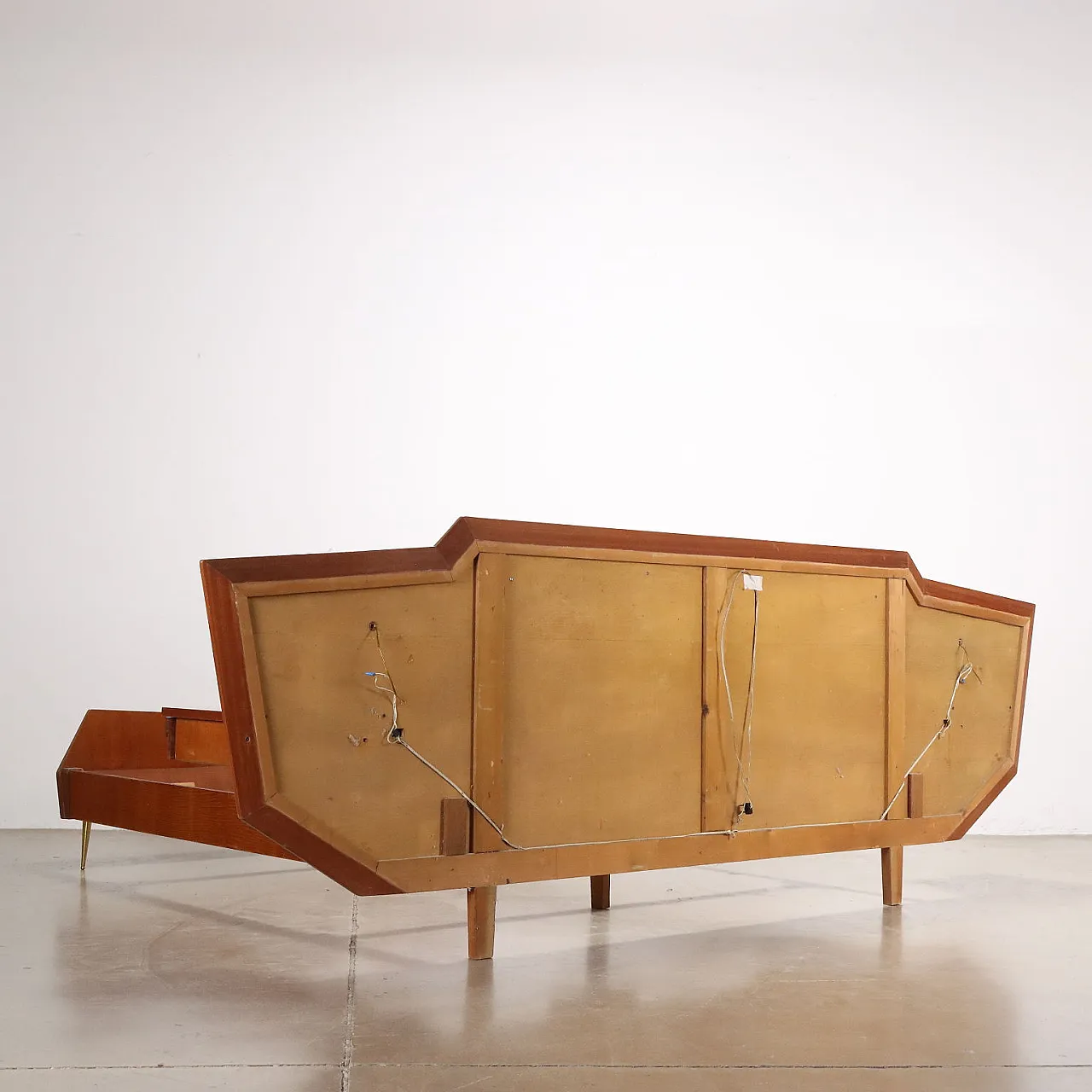 Mahogany double bed with bedside tables, mid-20th century 10