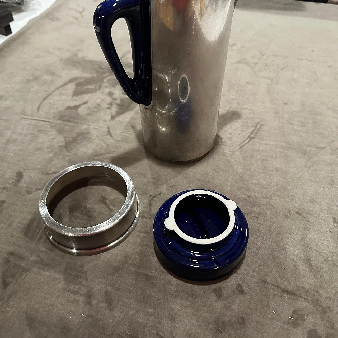 Coppia di caffettiere di Lino Sabattini, anni '80 7