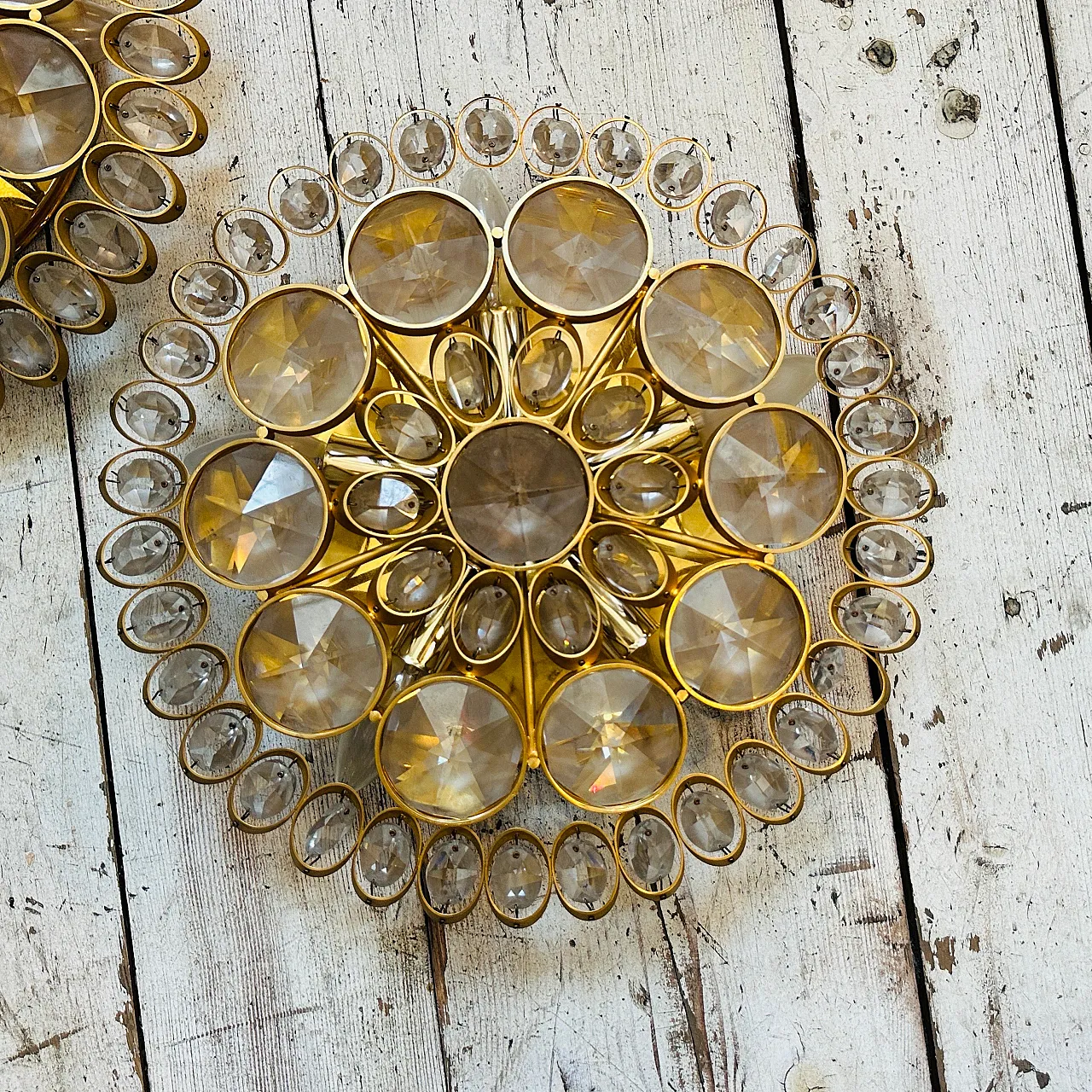 Coppia di lampade da parete o da soffitto in ottone e vetro, anni '60 2