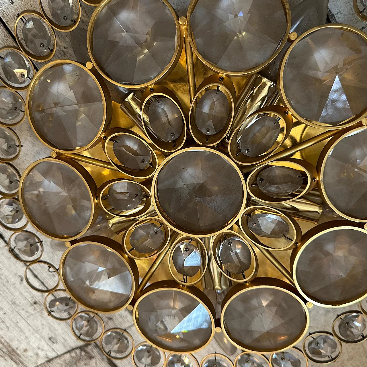 Coppia di lampade da parete o da soffitto in ottone e vetro, anni '60 13