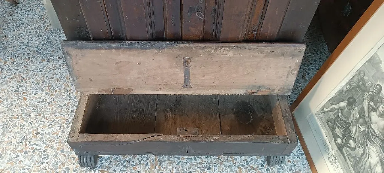 Walnut kneeler or sideboard, early 17th century 12
