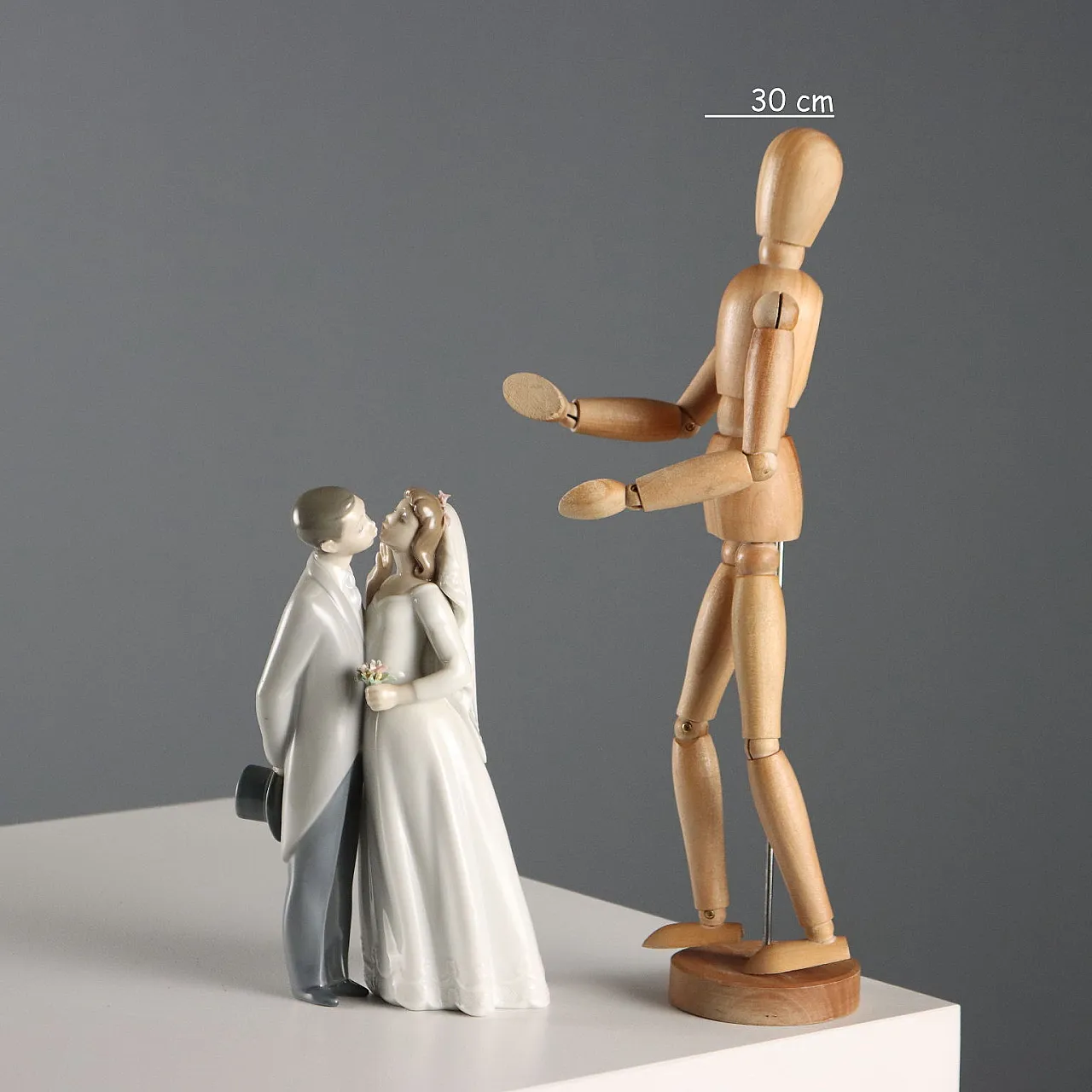 Porcelain sculpture, married couple, Lladro Spain, 20th century 2