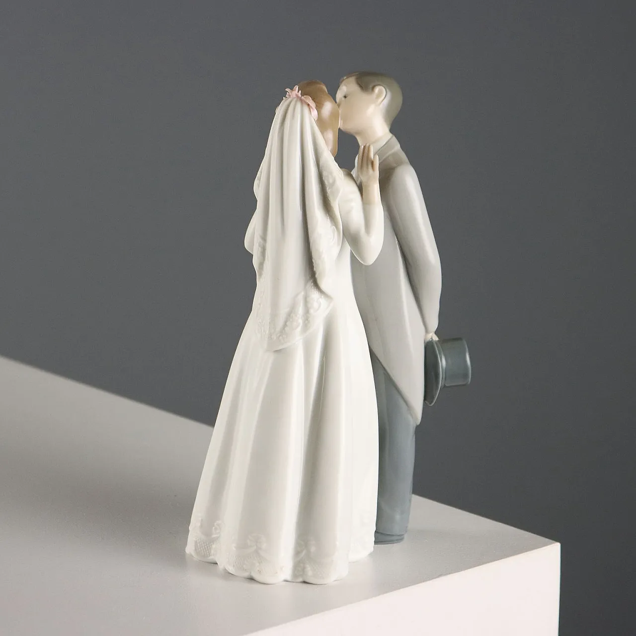 Porcelain sculpture, married couple, Lladro Spain, 20th century 6