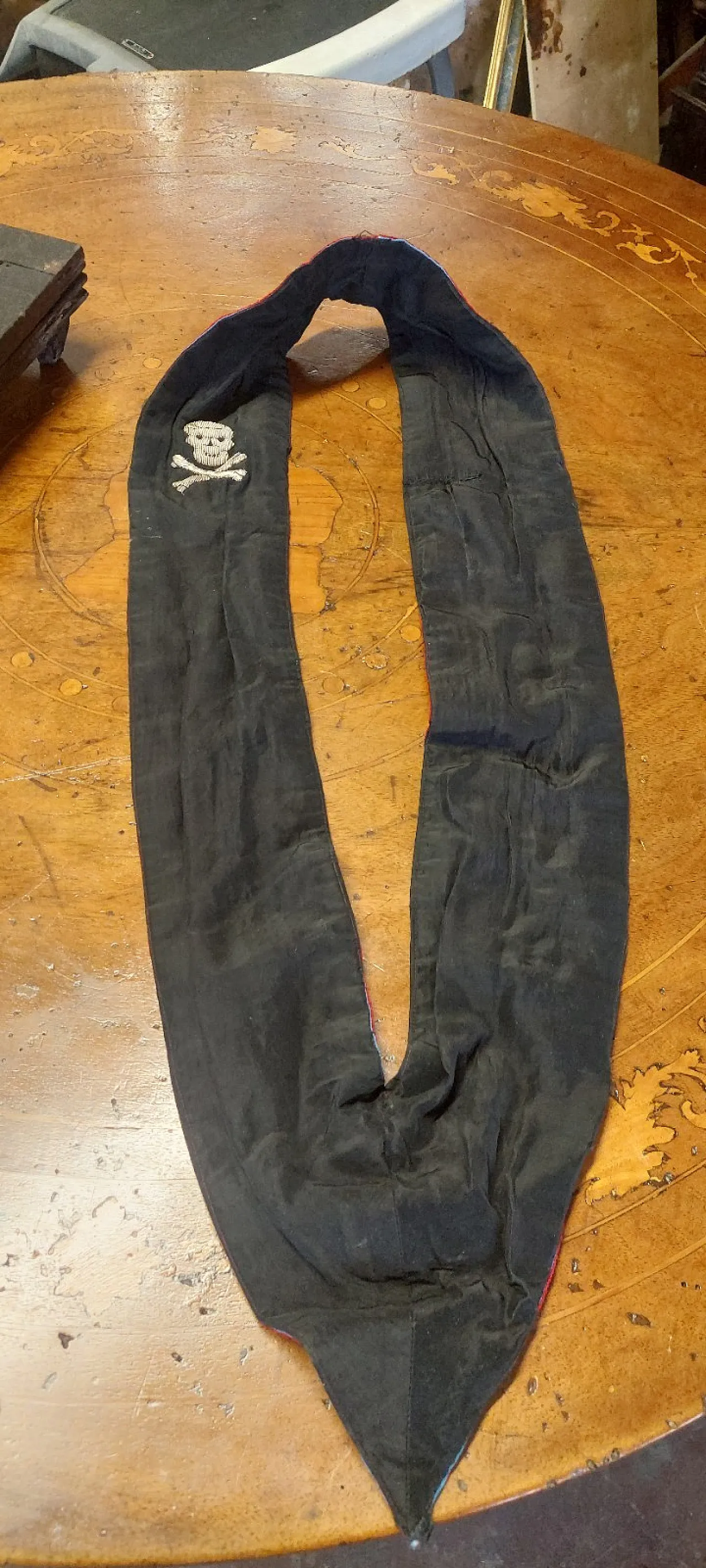 Embroidered Masonic stole, late 19th century 10