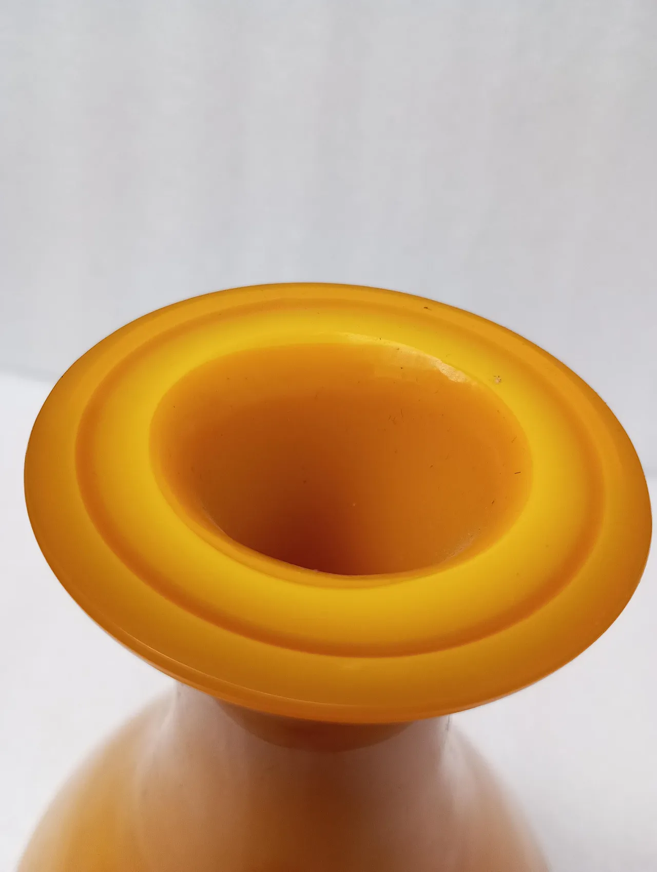 Glass vase, yellow ocher, China, 16th century 10