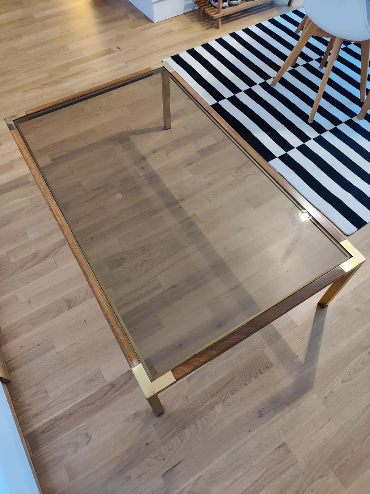 Living room table. Brass, root and glass, 70s 1