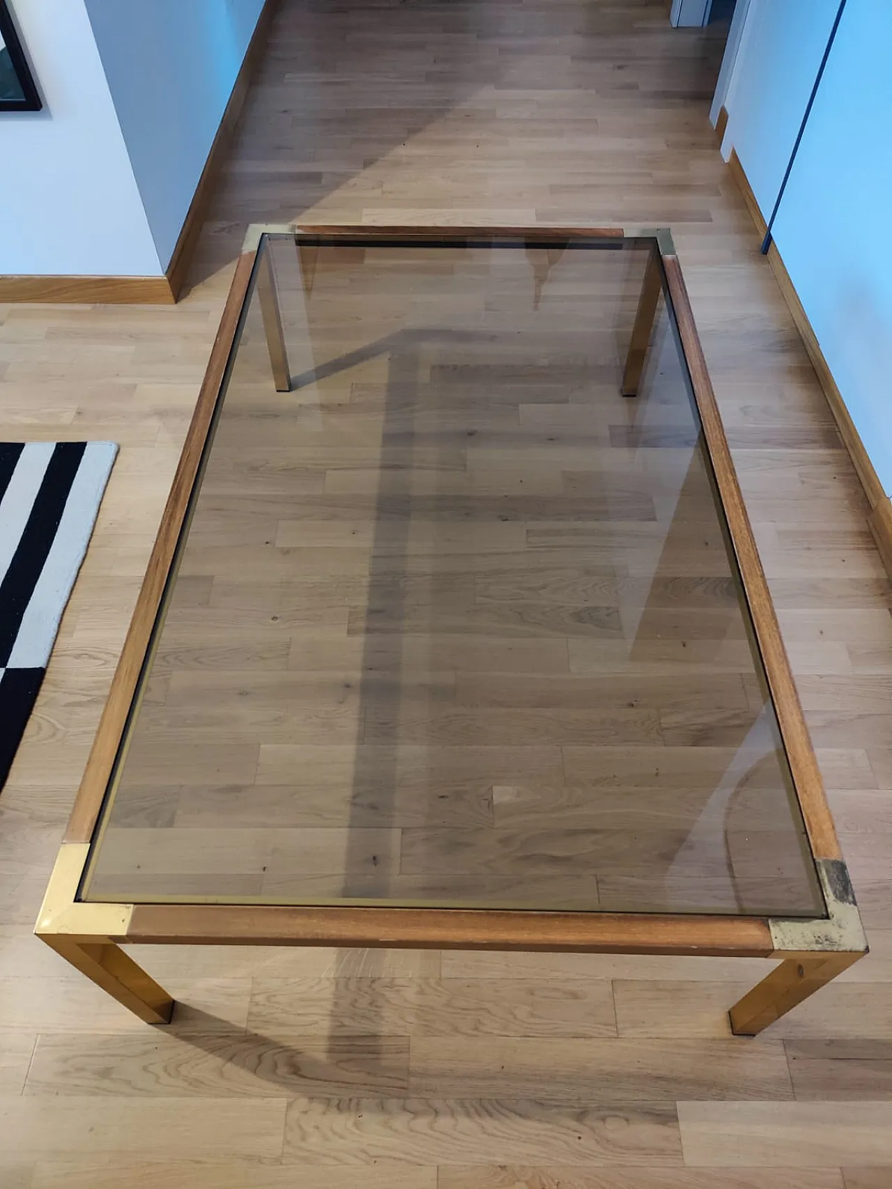 Living room table. Brass, root and glass, 70s 2