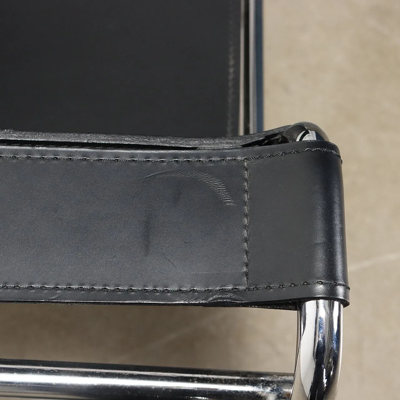 Poltrona Wassily B3 in pelle di Marcel Breuer per Gavina, anni '70 10