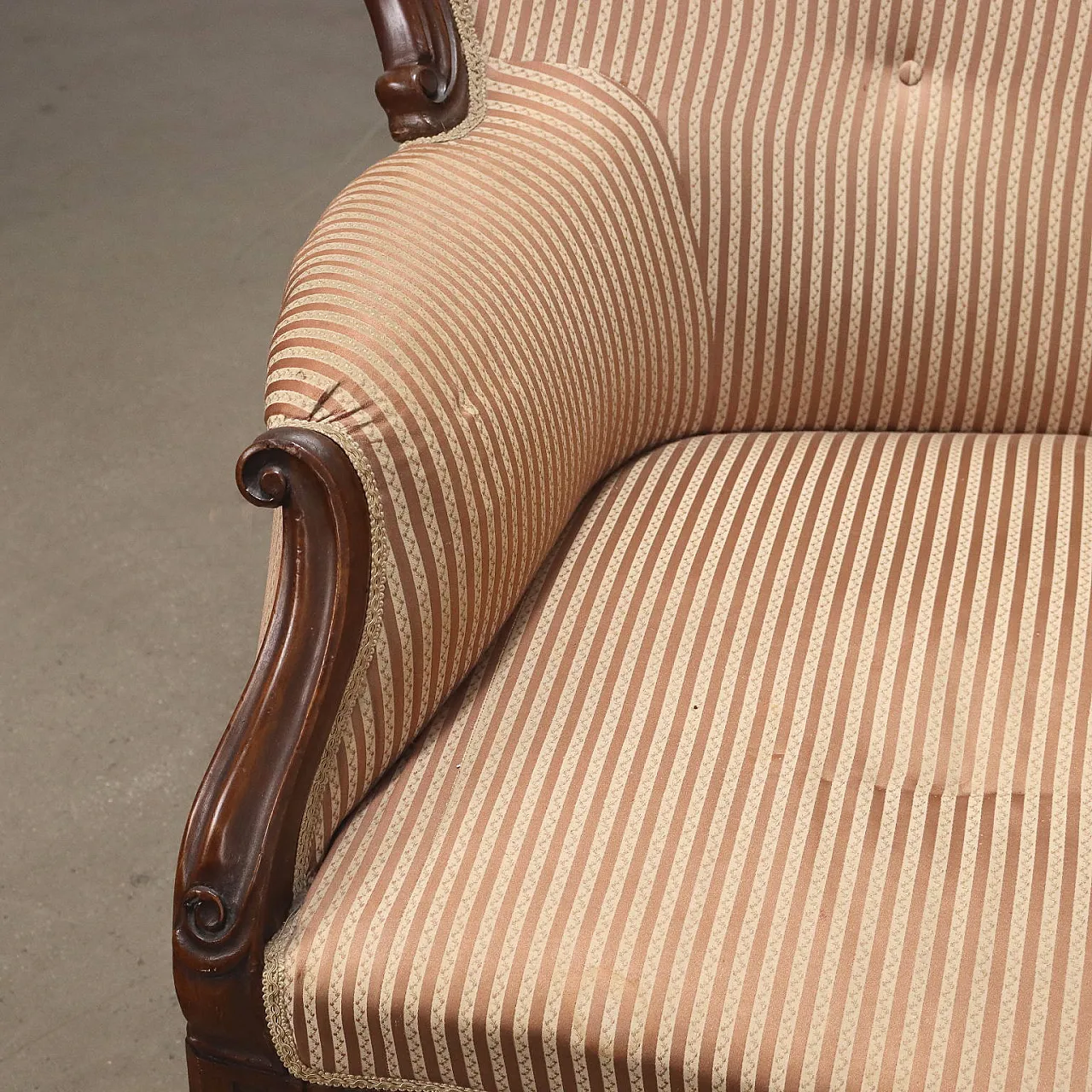 Divano Umbertino in noce e tessuto, '800 5