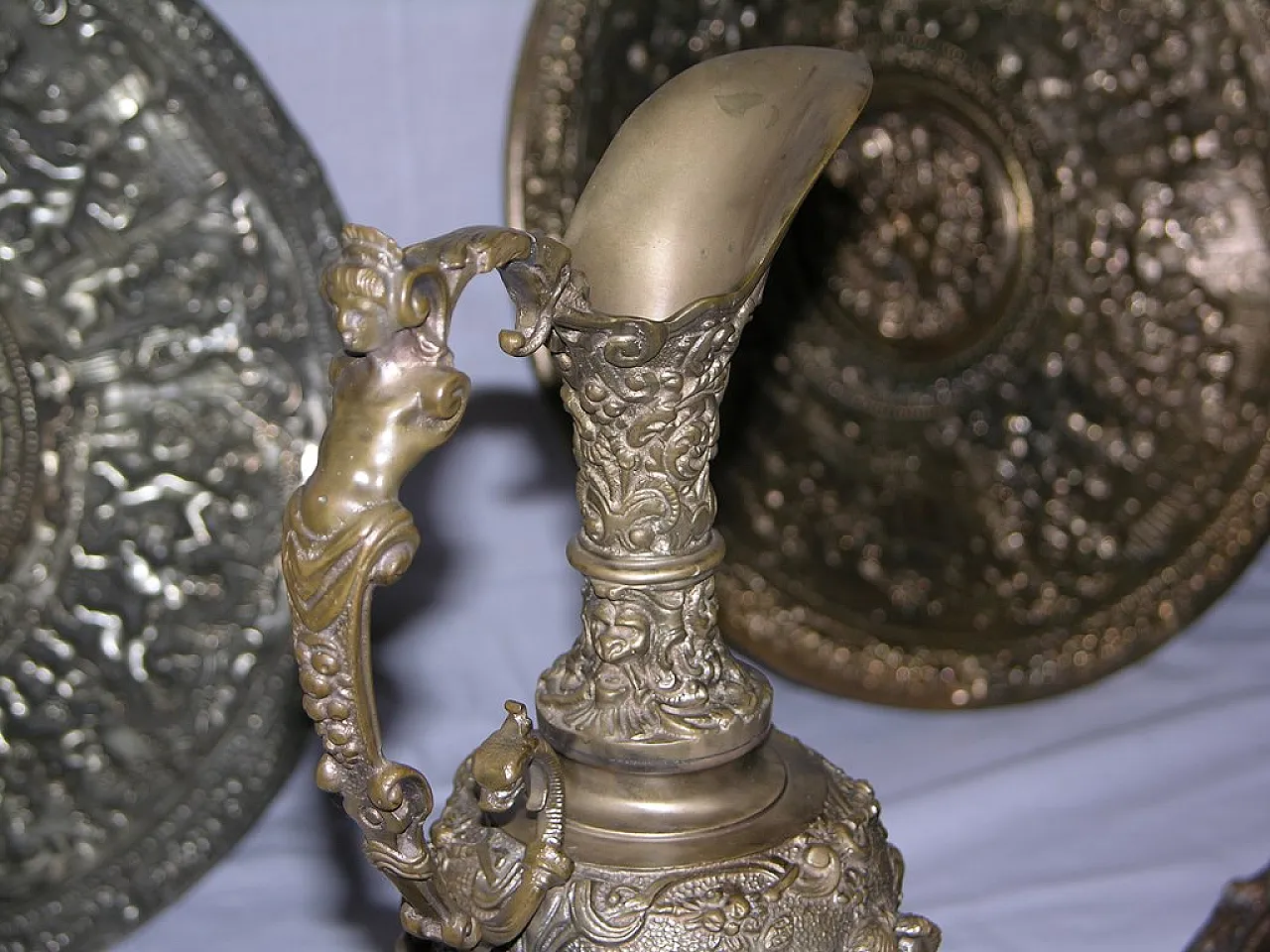 4 sets of bronze jugs and basins by Colleoni di Bergamo, 1930s 11