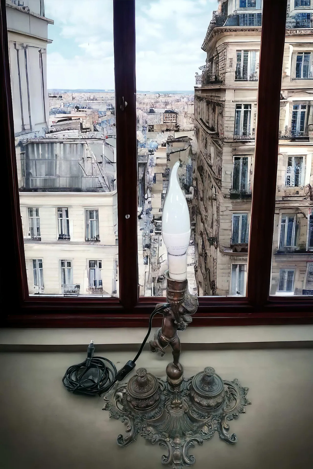 Inkwell Lamp in chiseled bronze with putto, 1920s 3