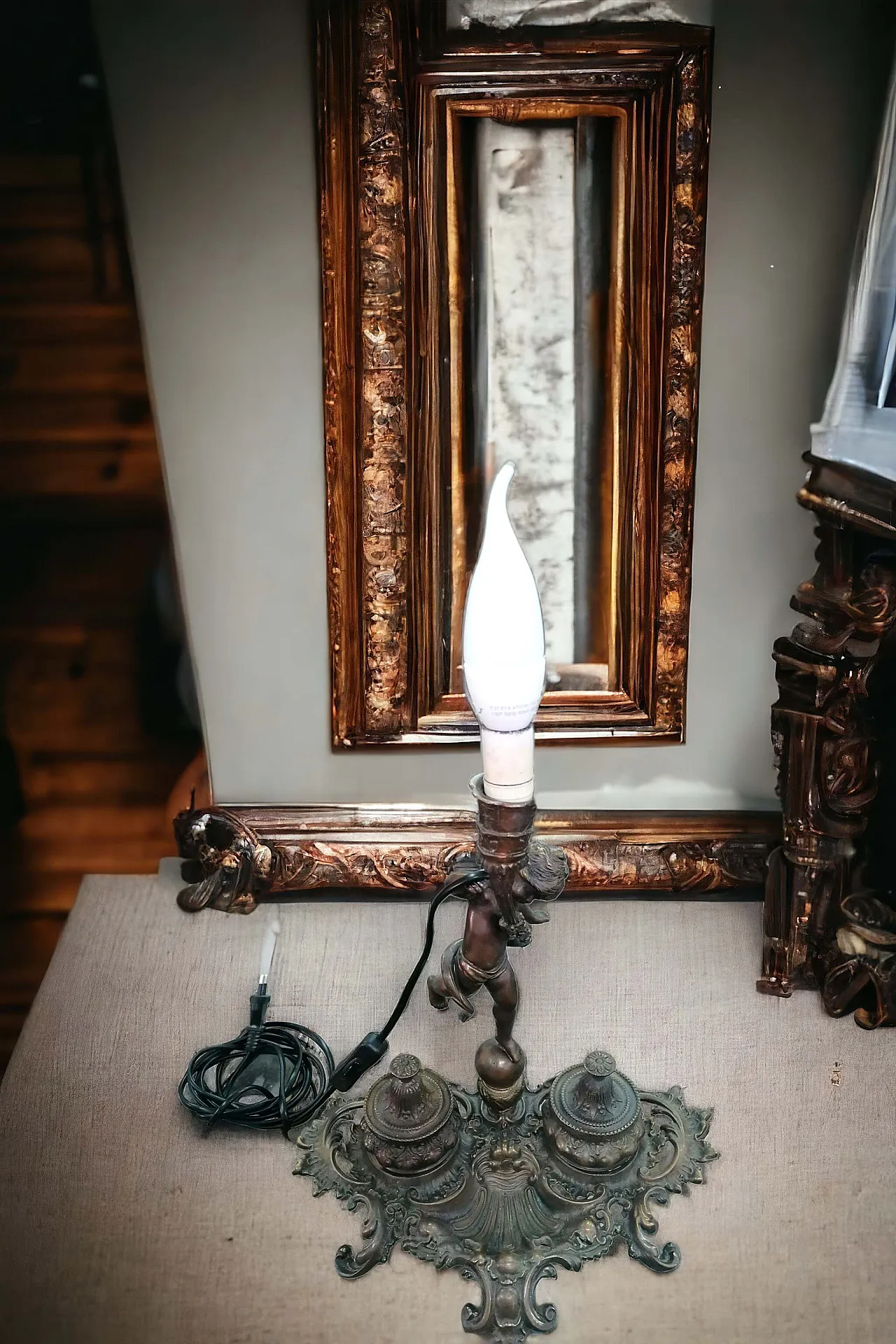 Inkwell Lamp in chiseled bronze with putto, 1920s 4