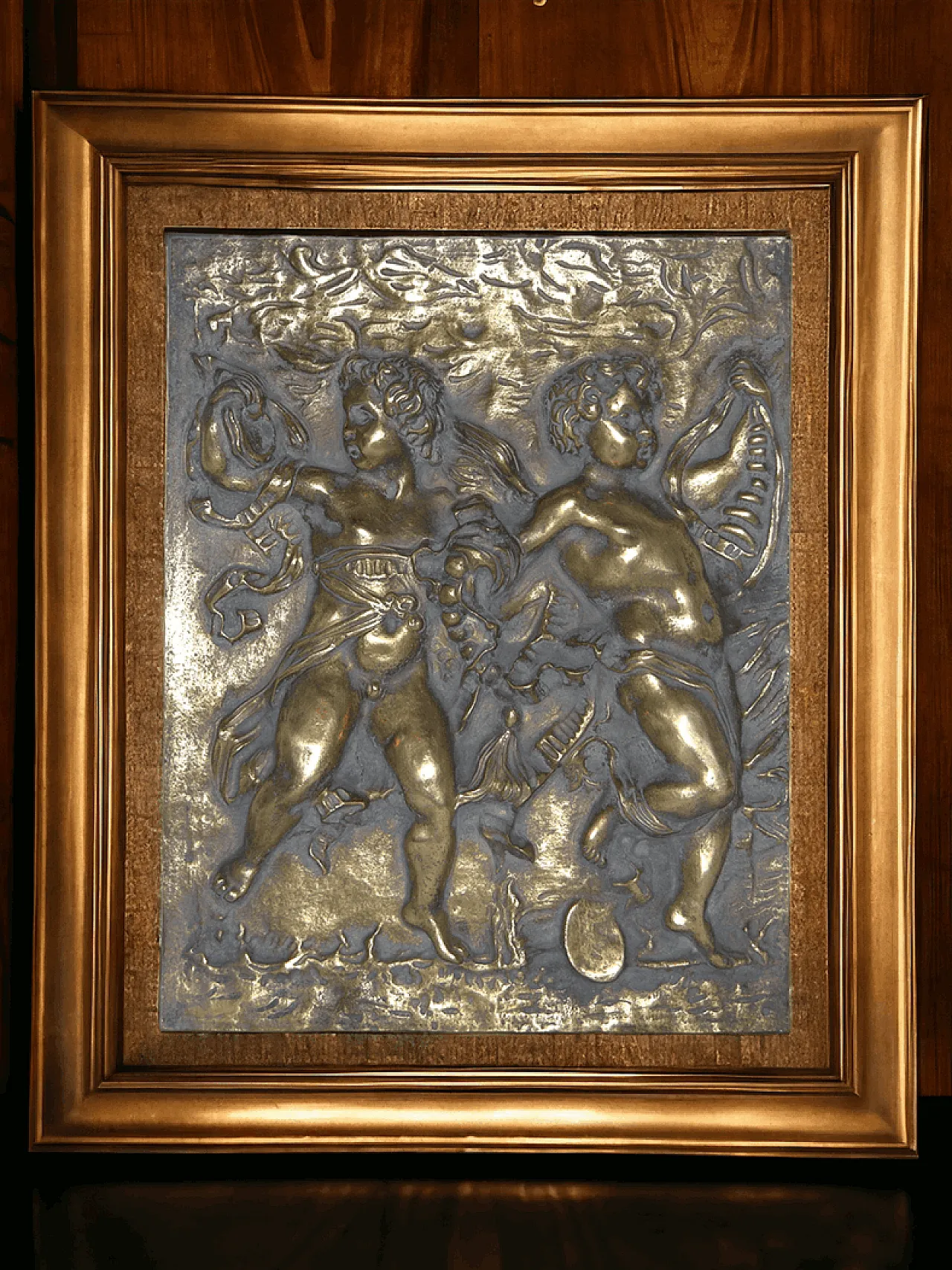Formella con Amorini Danzanti in bronzo sbalzato , '700 1