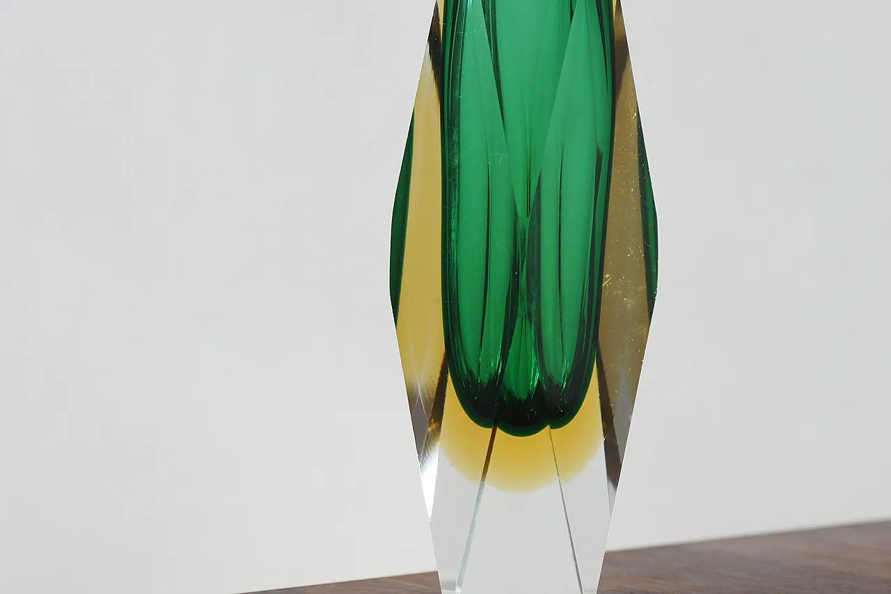 Faceted submerged vase in green and amber glass, 1960s 2