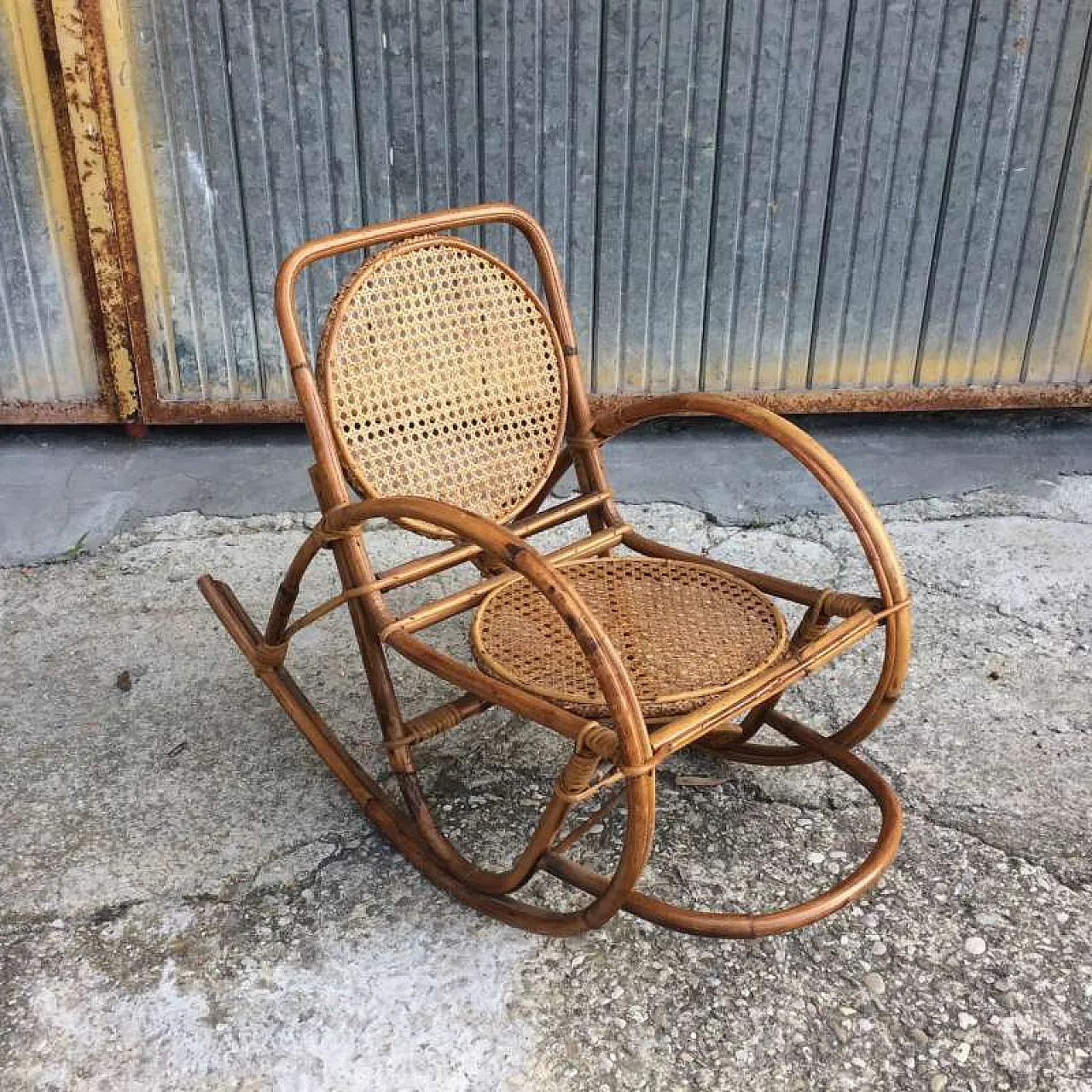 Sedia a dondolo per bambini in vimini, anni '60 1