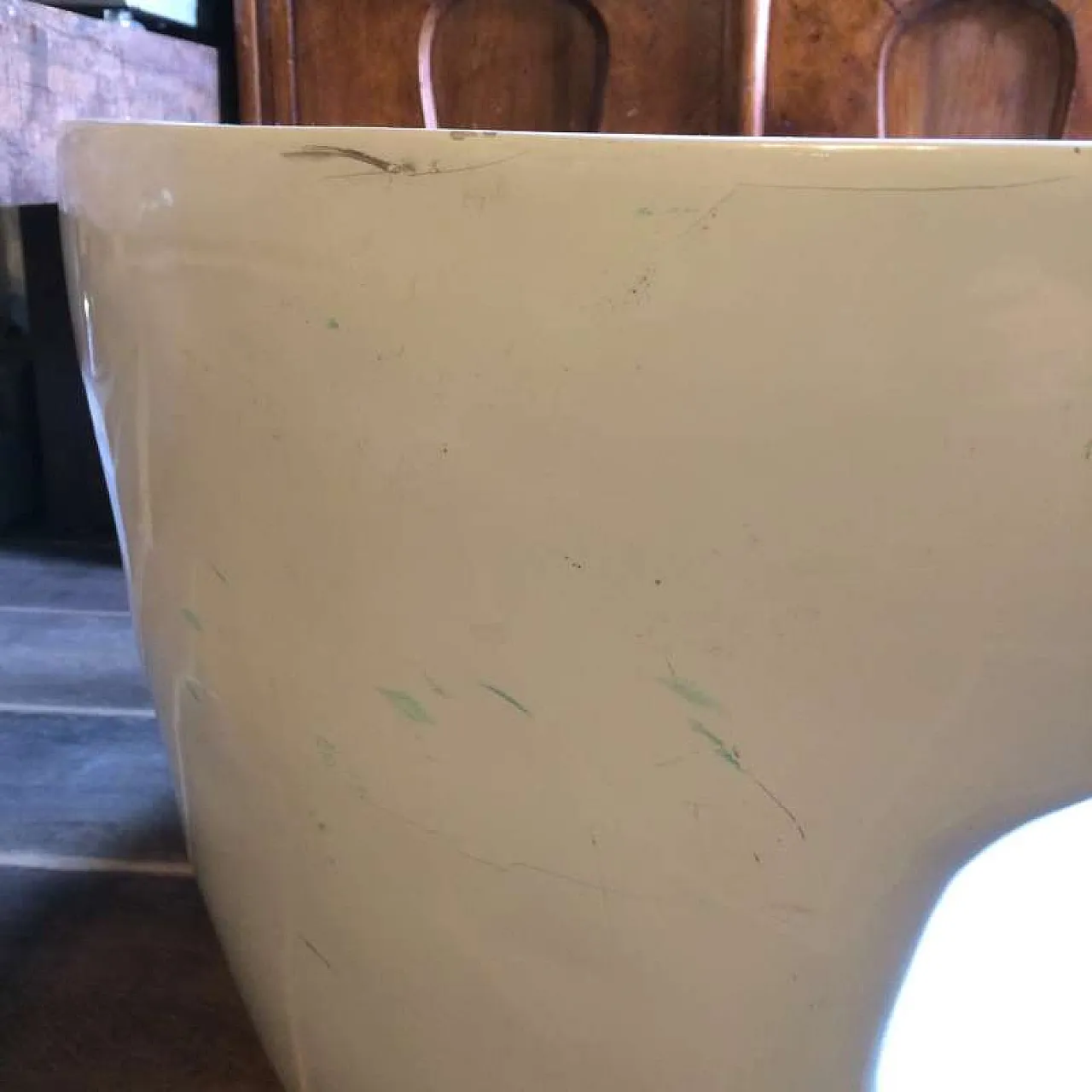 Tavolino in vetroresina, anni '70 9