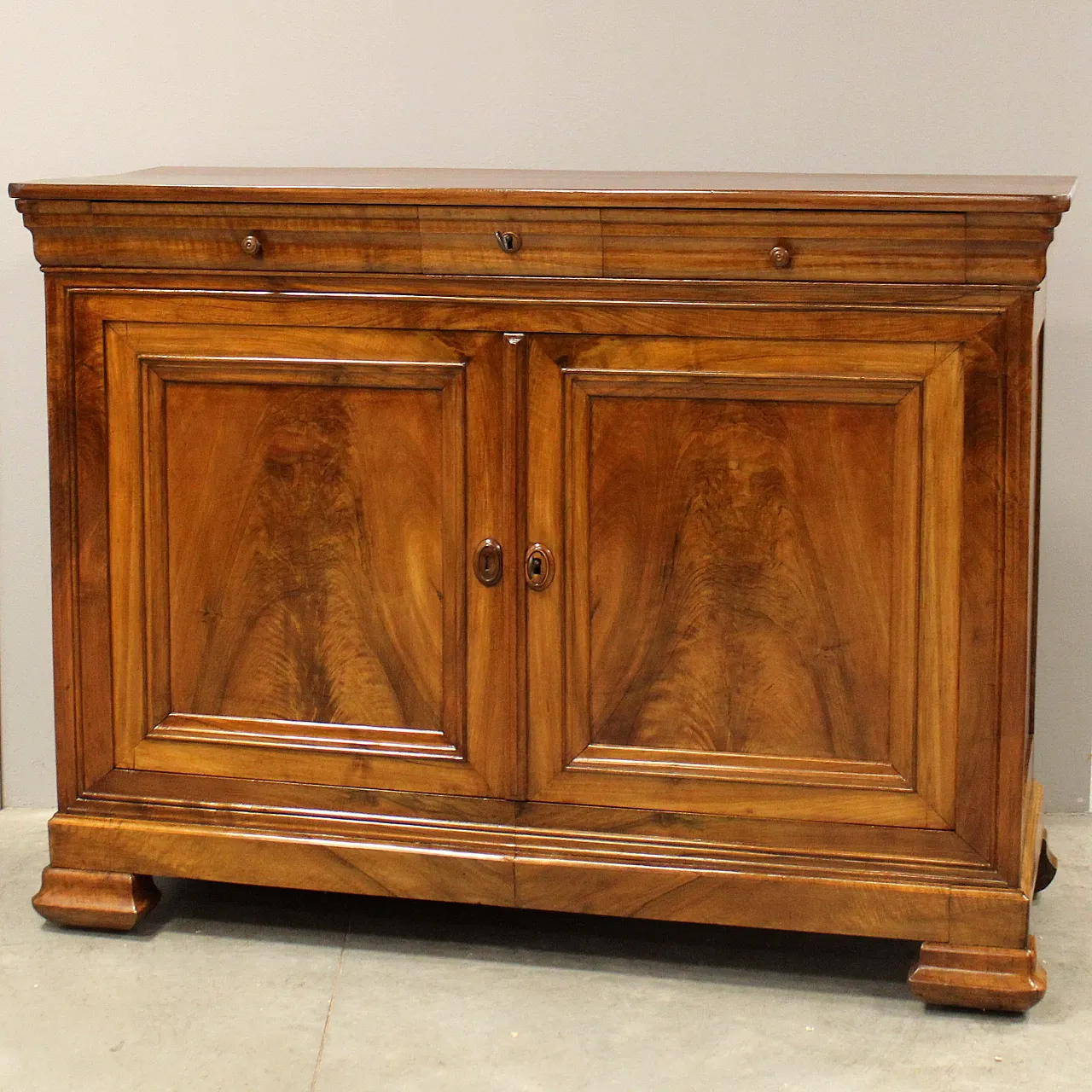 Cappuccina sideboard Louis Philippe walnut, 19th century 1
