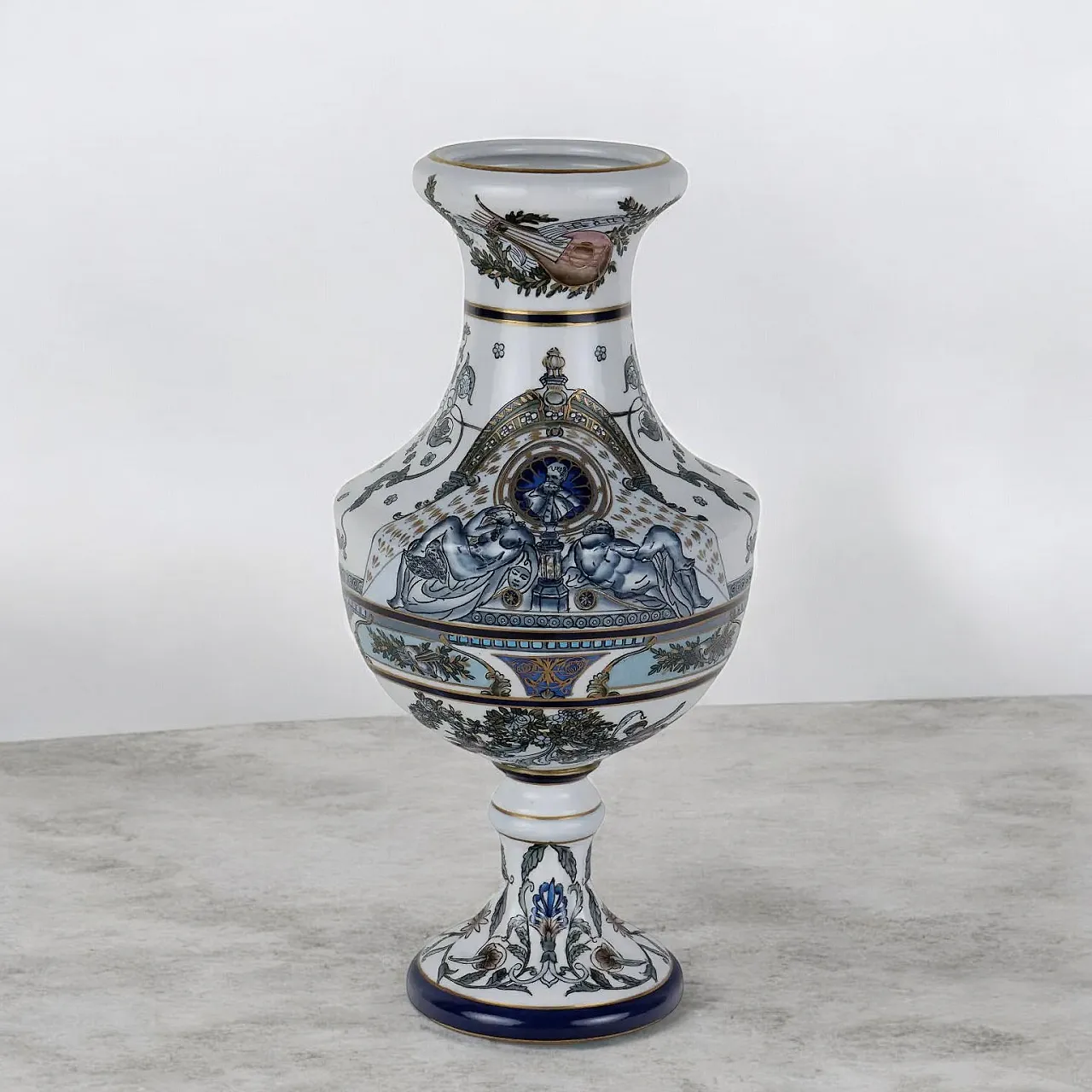 Paris Royal porcelain vase, early 20th century 2