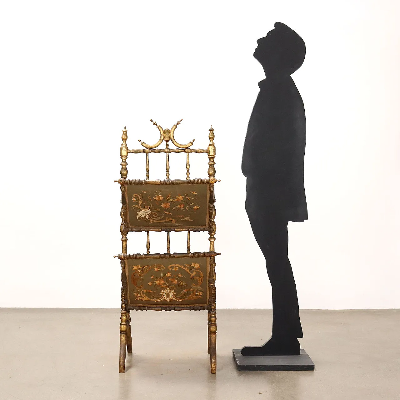 Portariviste in legno dorato e seta ricamata, '800 2