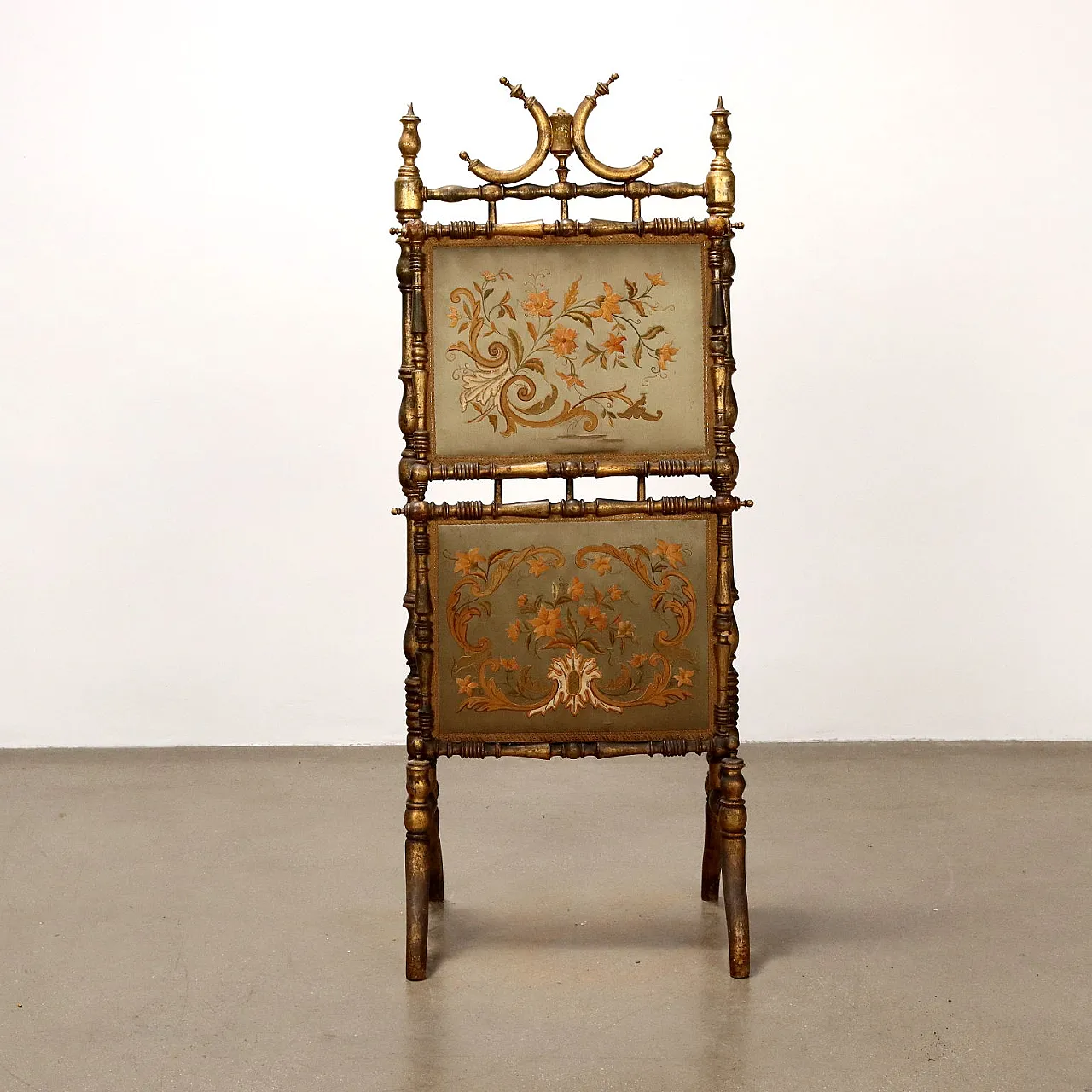 Portariviste in legno dorato e seta ricamata, '800 6