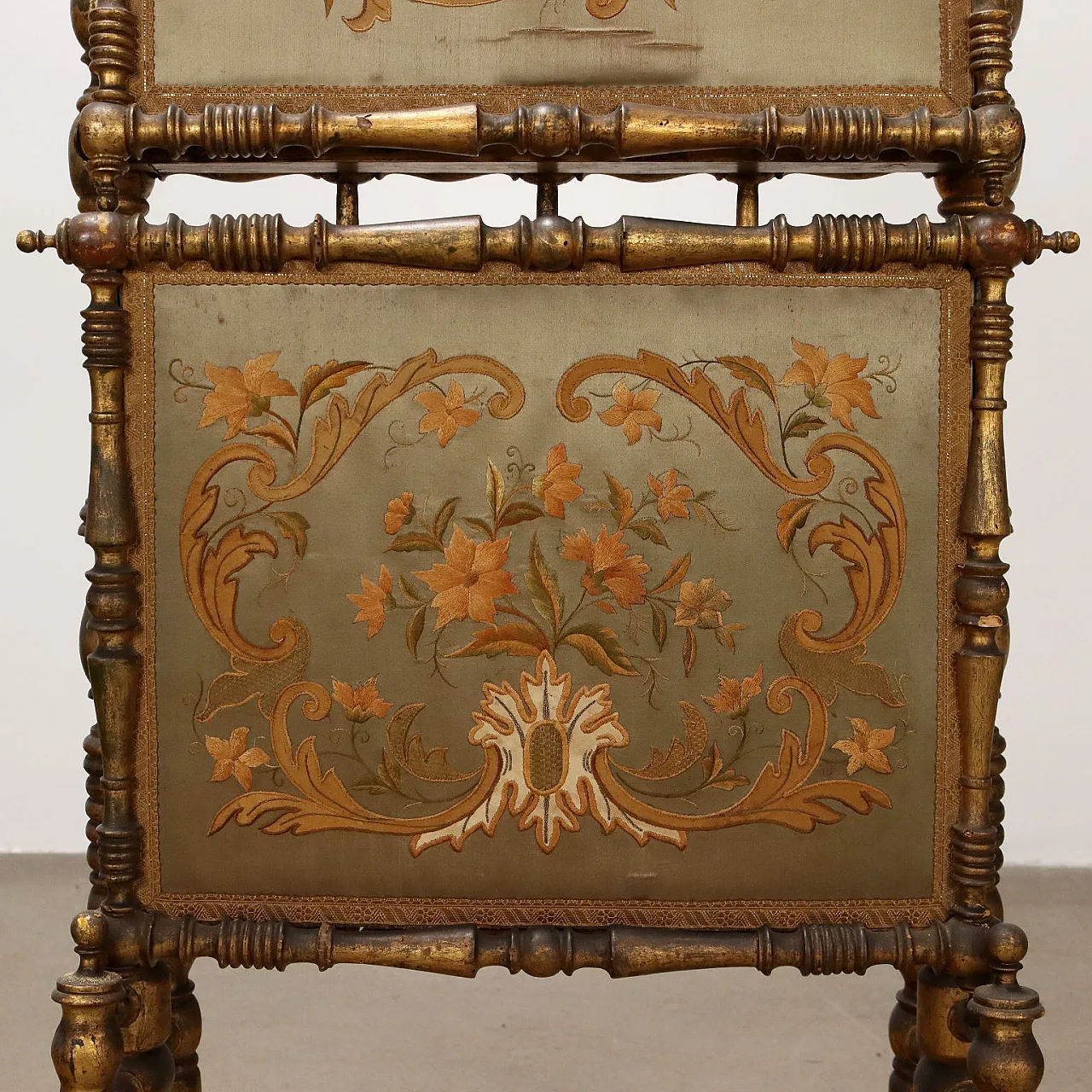 Portariviste in legno dorato e seta ricamata, '800 9