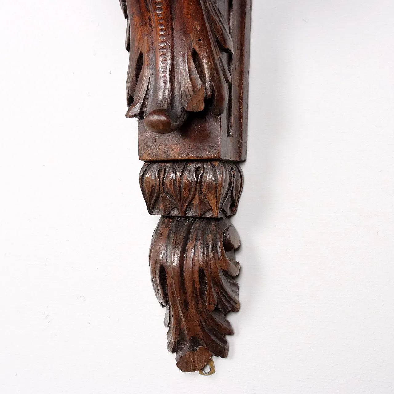 Pair of carved mahogany shelves, 19th century 6