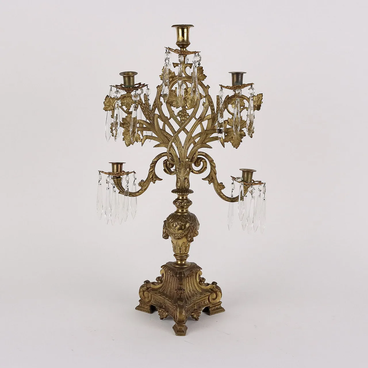 Candelabro in bronzo dorato con pendenti in cristallo, '800 9