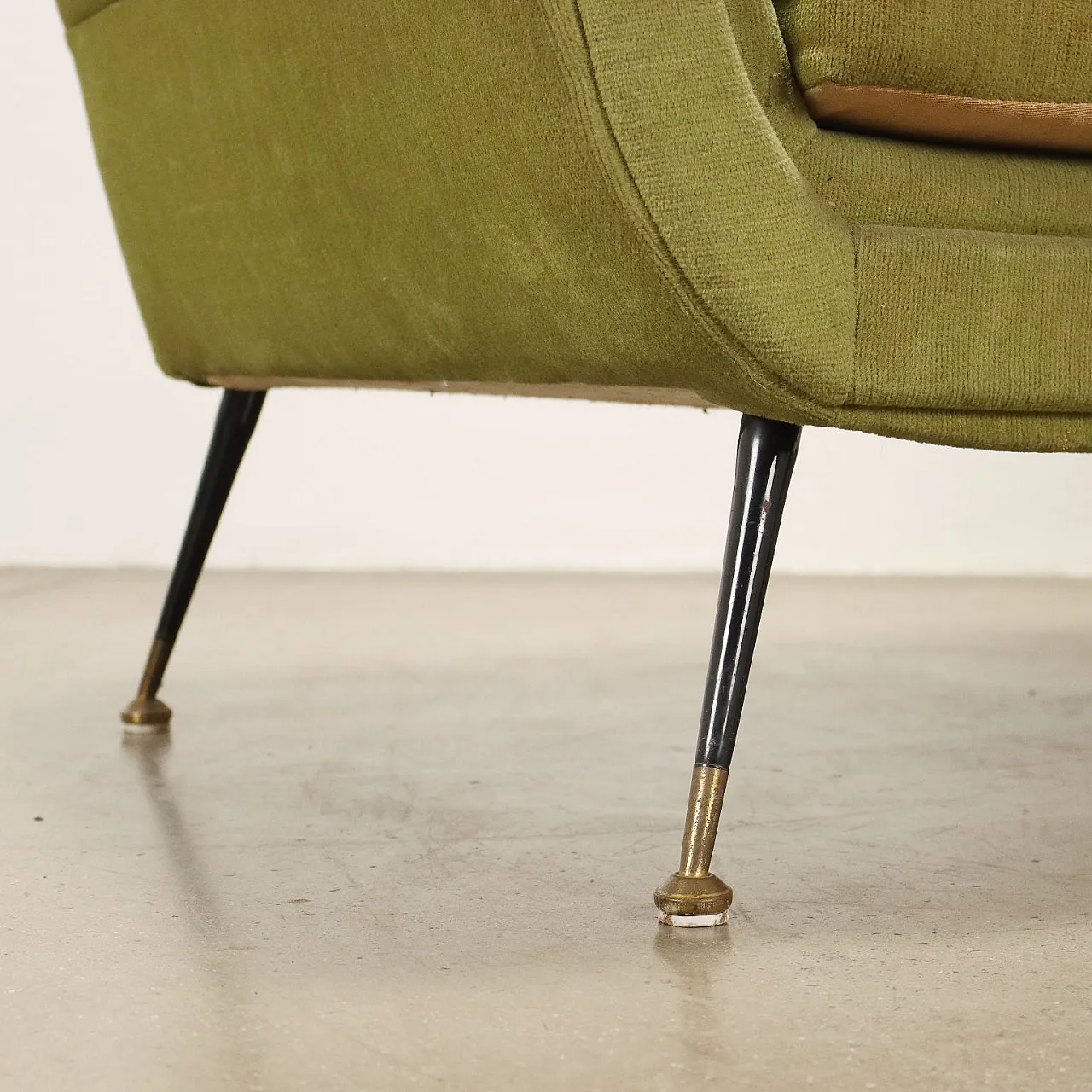 Divano 3 posti in ottone e tessuto, metà '900 8