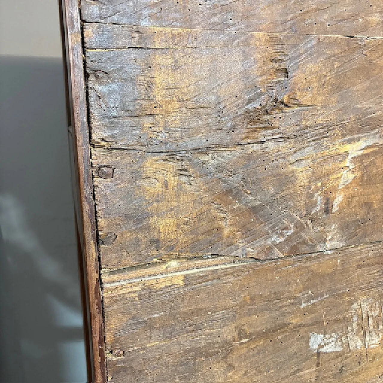 Stipo armadio Piemonte ante bugnate noce, '600 3