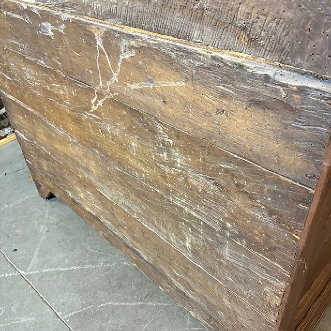 Stipo armadio Piemonte ante bugnate noce, '600 5