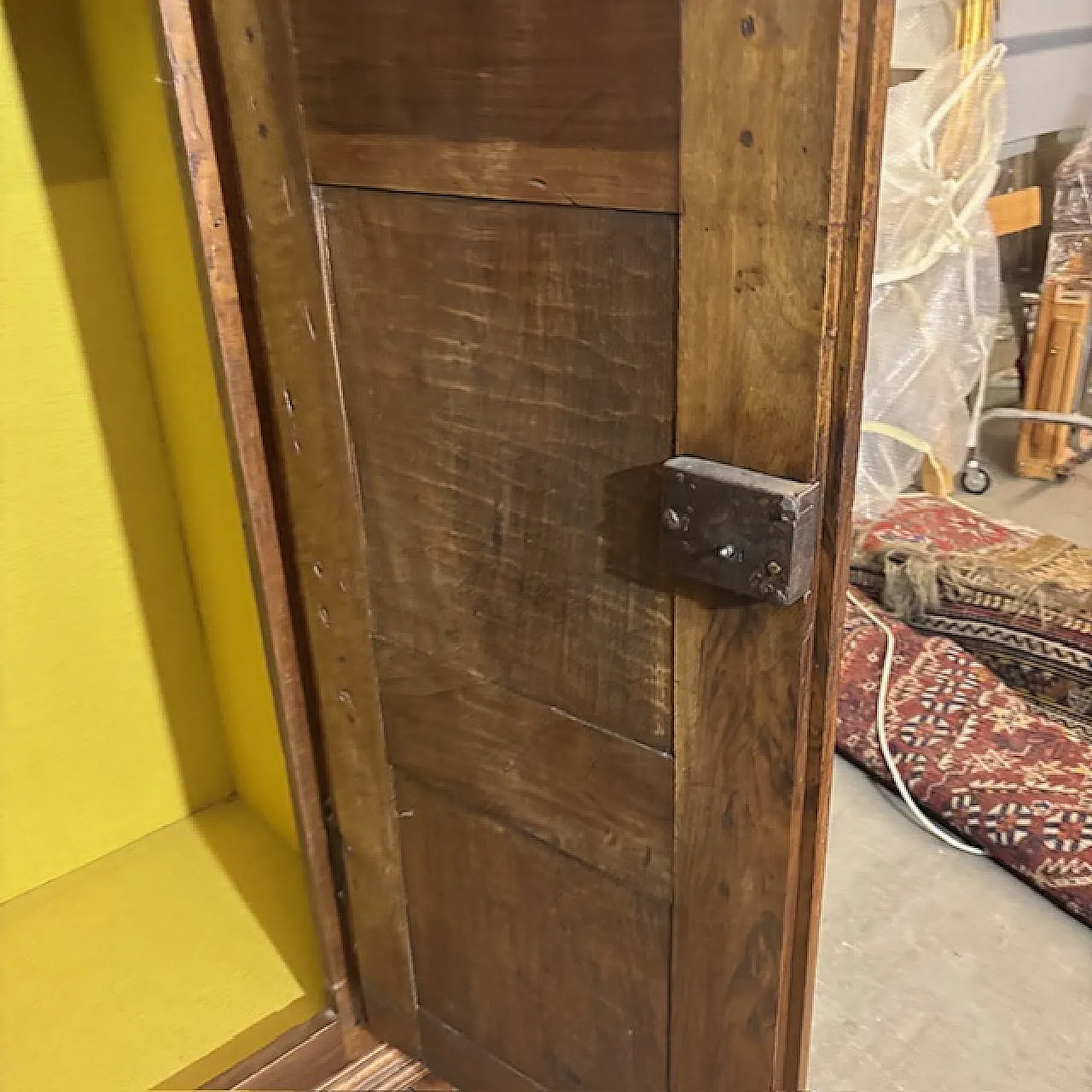 Stipo armadio Piemonte ante bugnate noce, '600 7