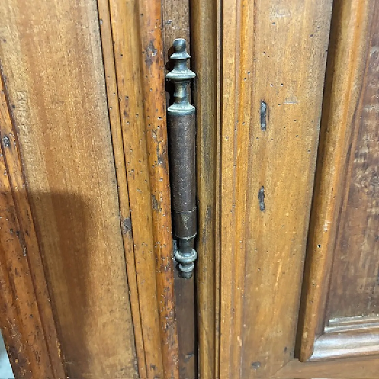 Stipo armadio Piemonte ante bugnate noce, '600 15