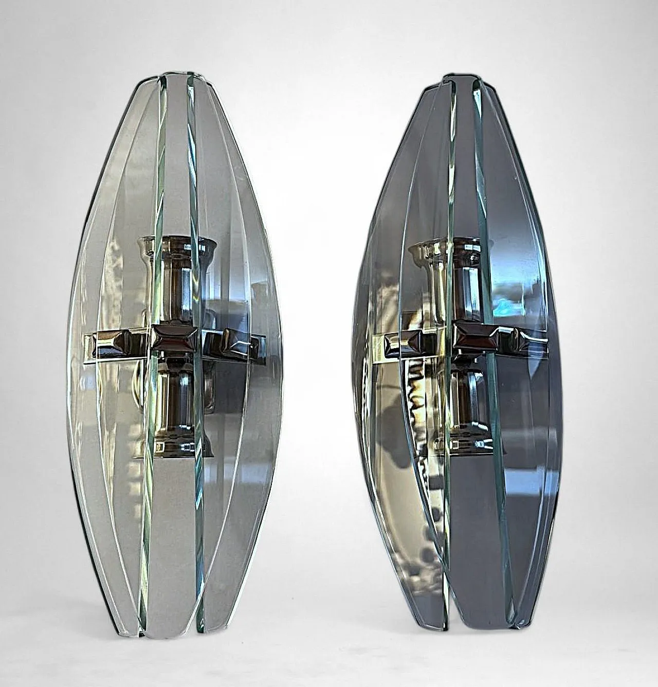 Coppia di applique in metallo e cristallo temperato, anni '70 5