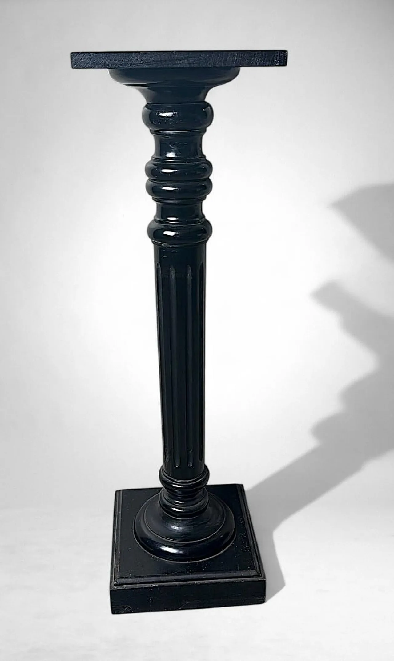 Pedestal in ebonized walnut, 19th century 2