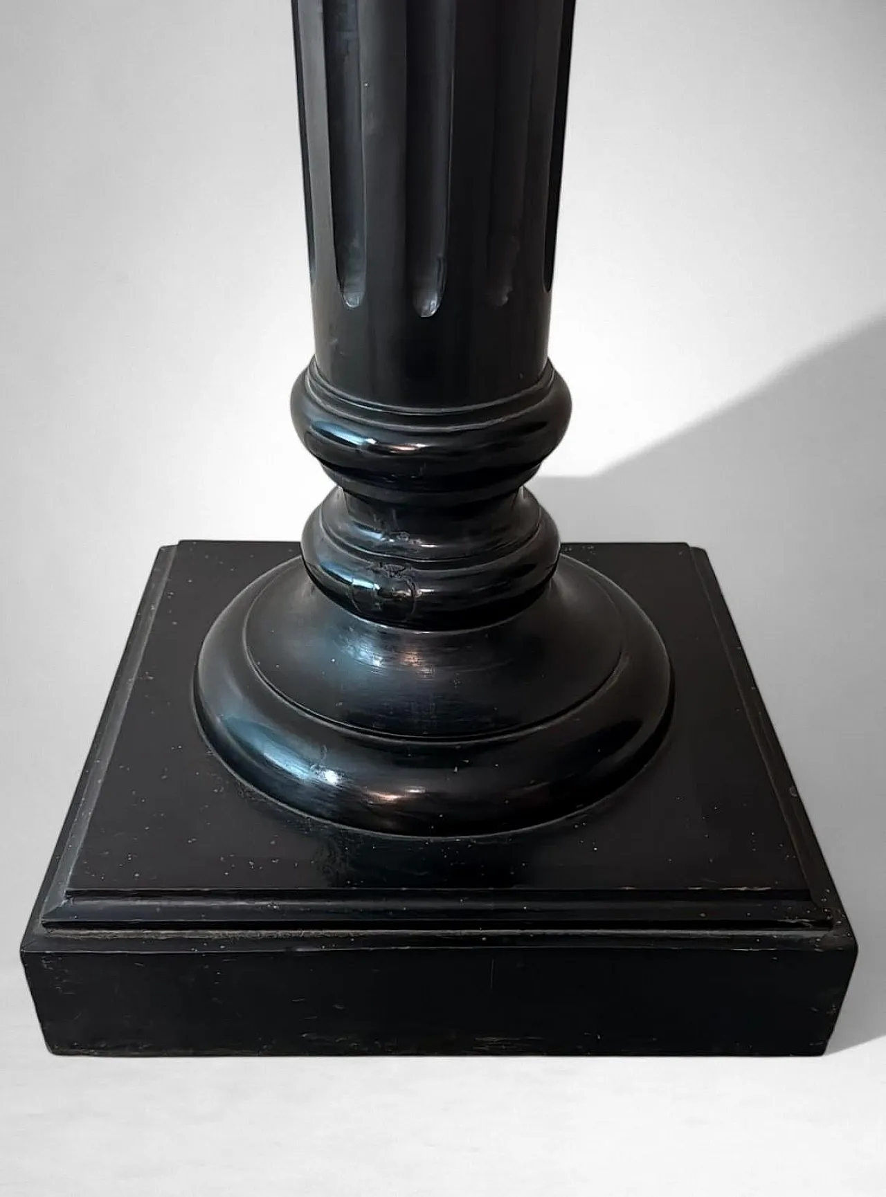 Pedestal in ebonized walnut, 19th century 16