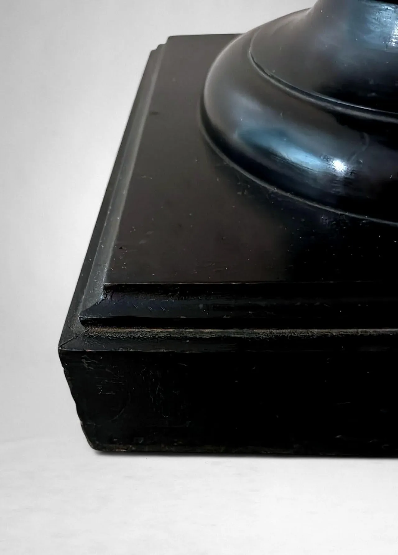 Pedestal in ebonized walnut, 19th century 17