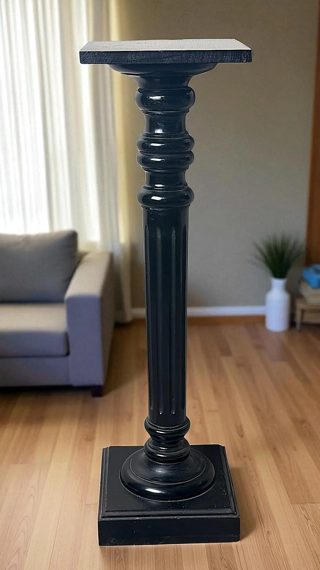 Pedestal in ebonized walnut, 19th century 19