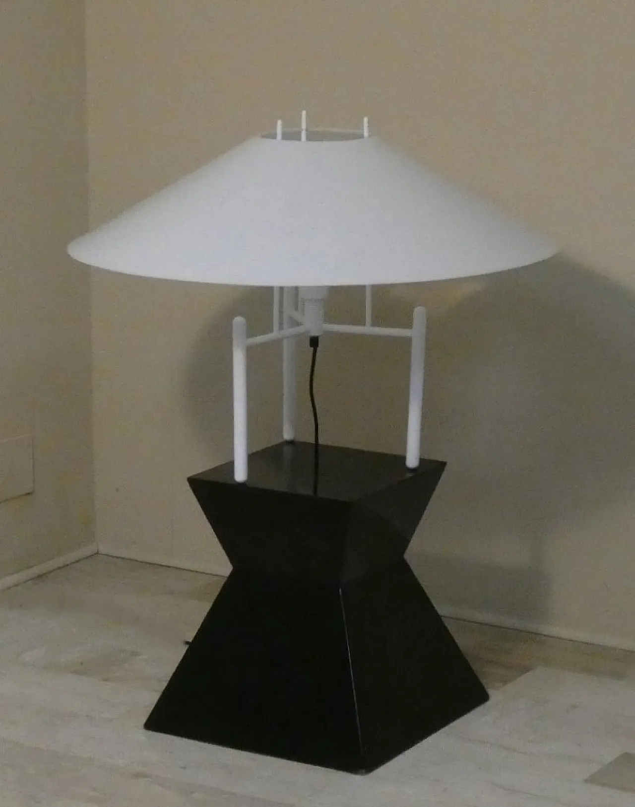 Model 694 Pagoda Lamp by Elio Martinelli for Martinelli Luce, Italy, 1980s 2