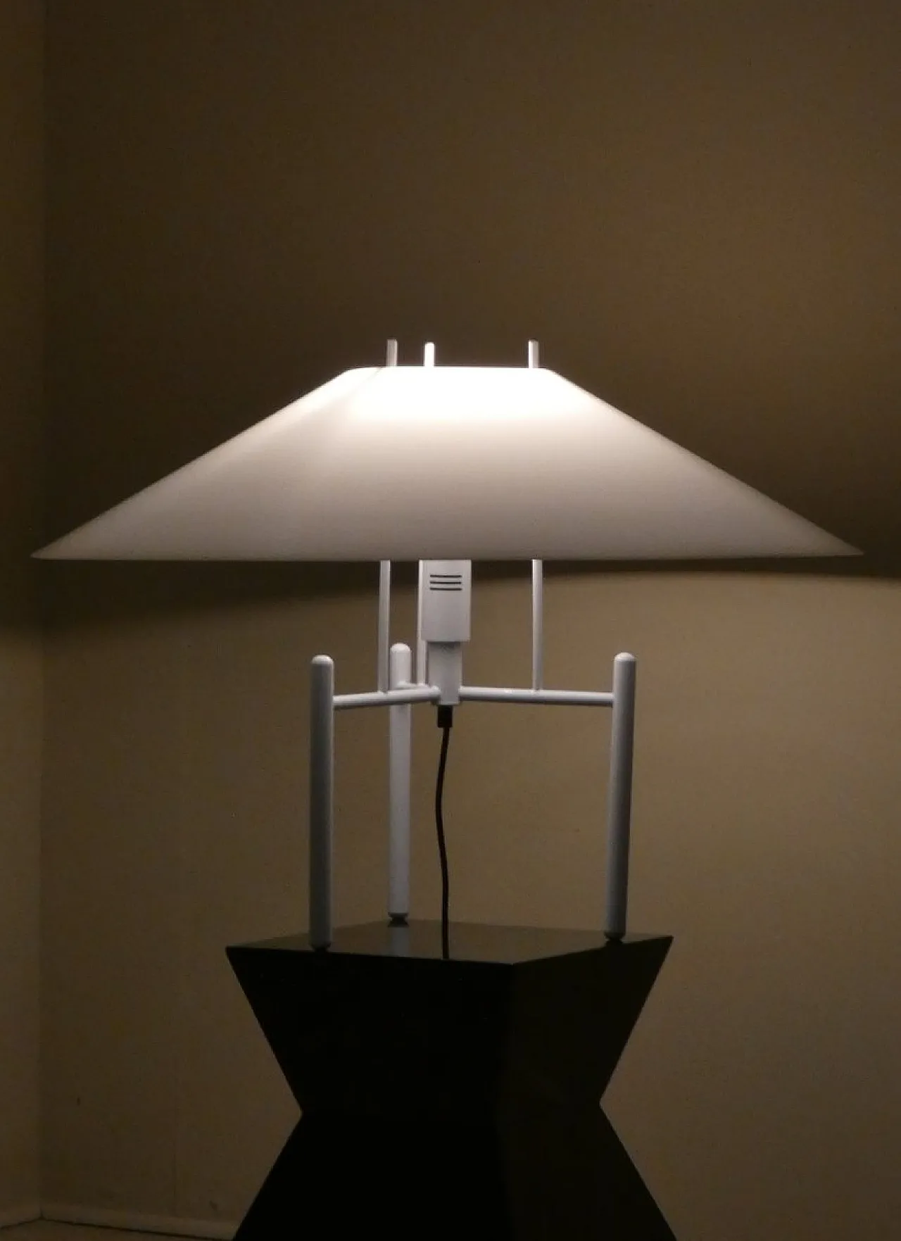 Model 694 Pagoda Lamp by Elio Martinelli for Martinelli Luce, Italy, 1980s 6