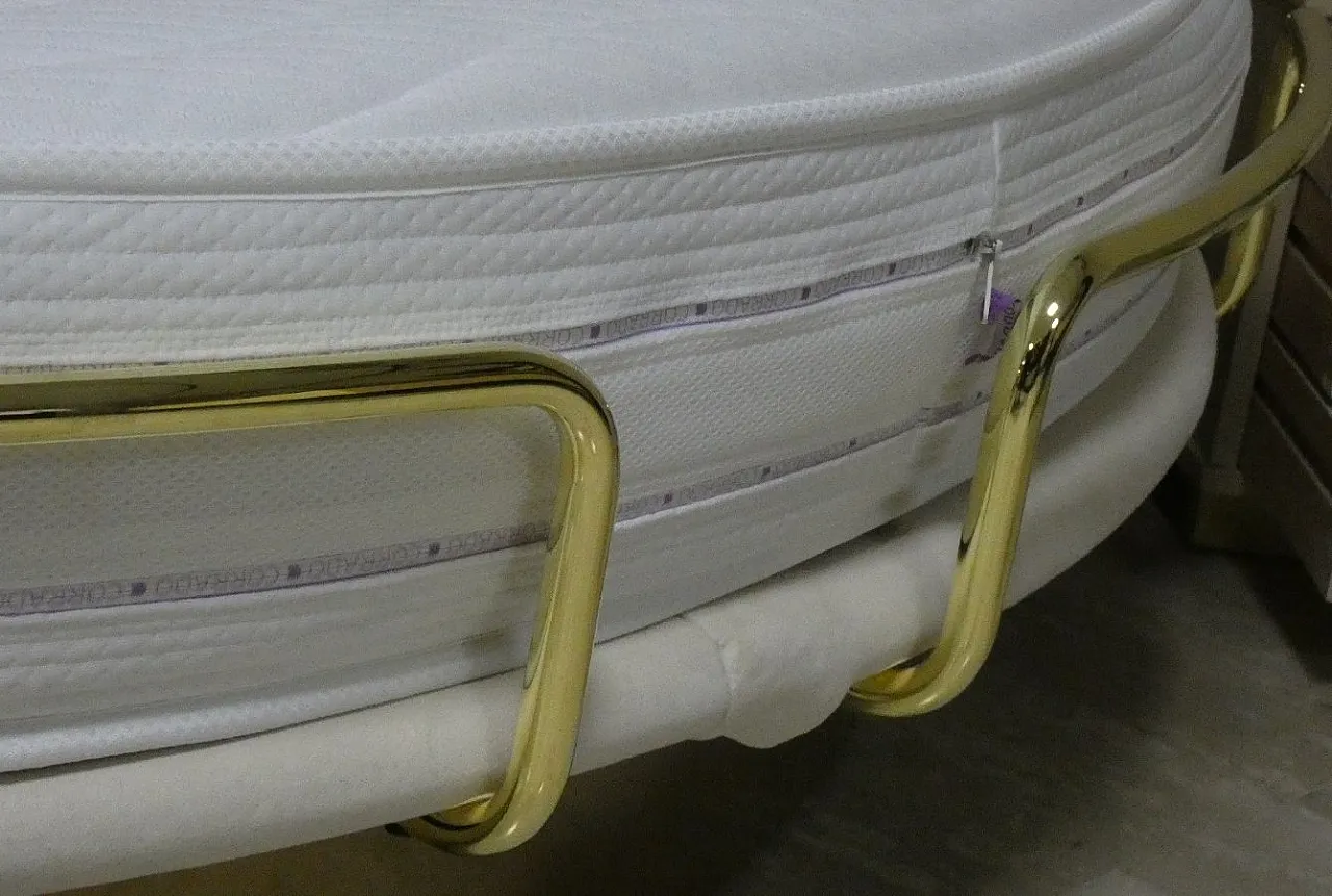 Round six-piece swivel bed with corner frame, 1970s 14