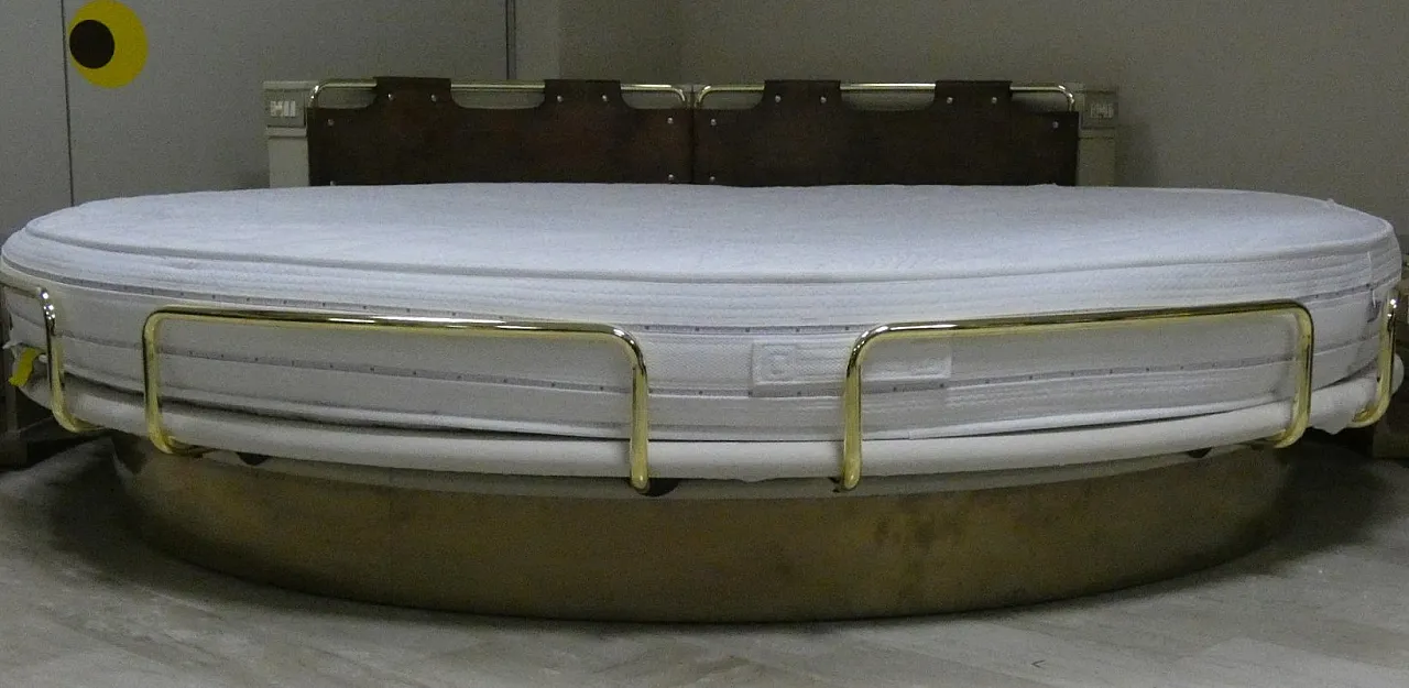 Round Six-Piece Swivel Bed with Corner Frame, 1970s 12
