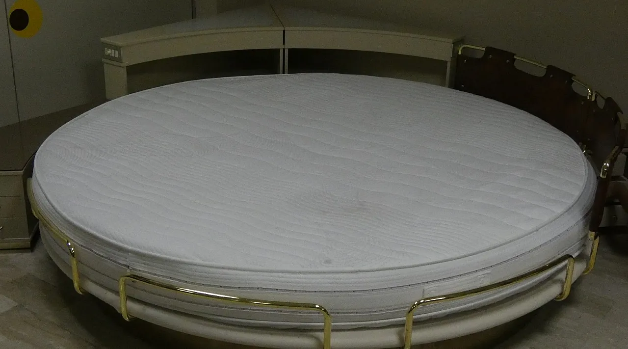 Round Six-Piece Swivel Bed with Corner Frame, 1970s 13